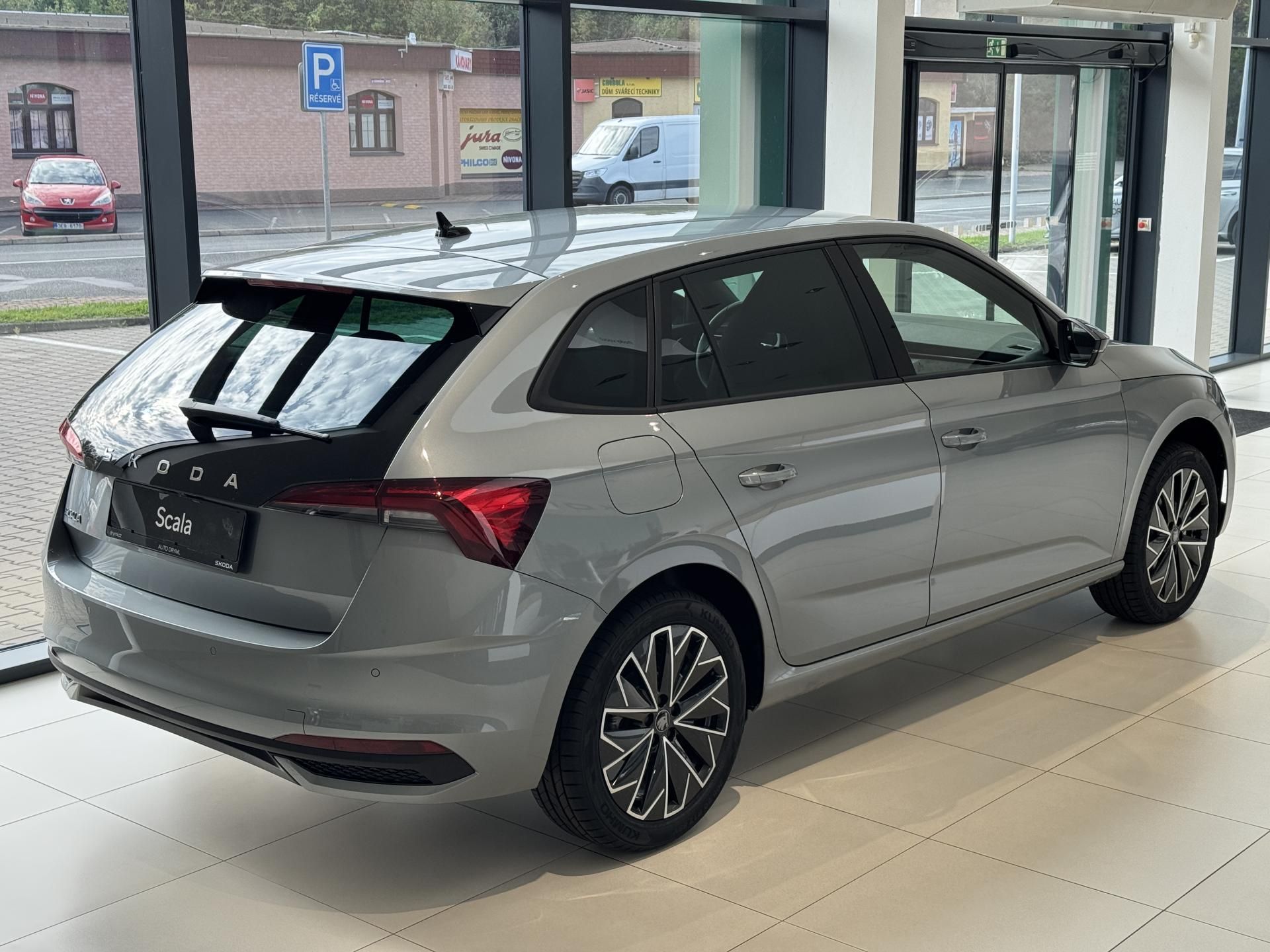 Škoda Scala, Dynamic 1,5 TSI 110 kW DSG - fotka 3