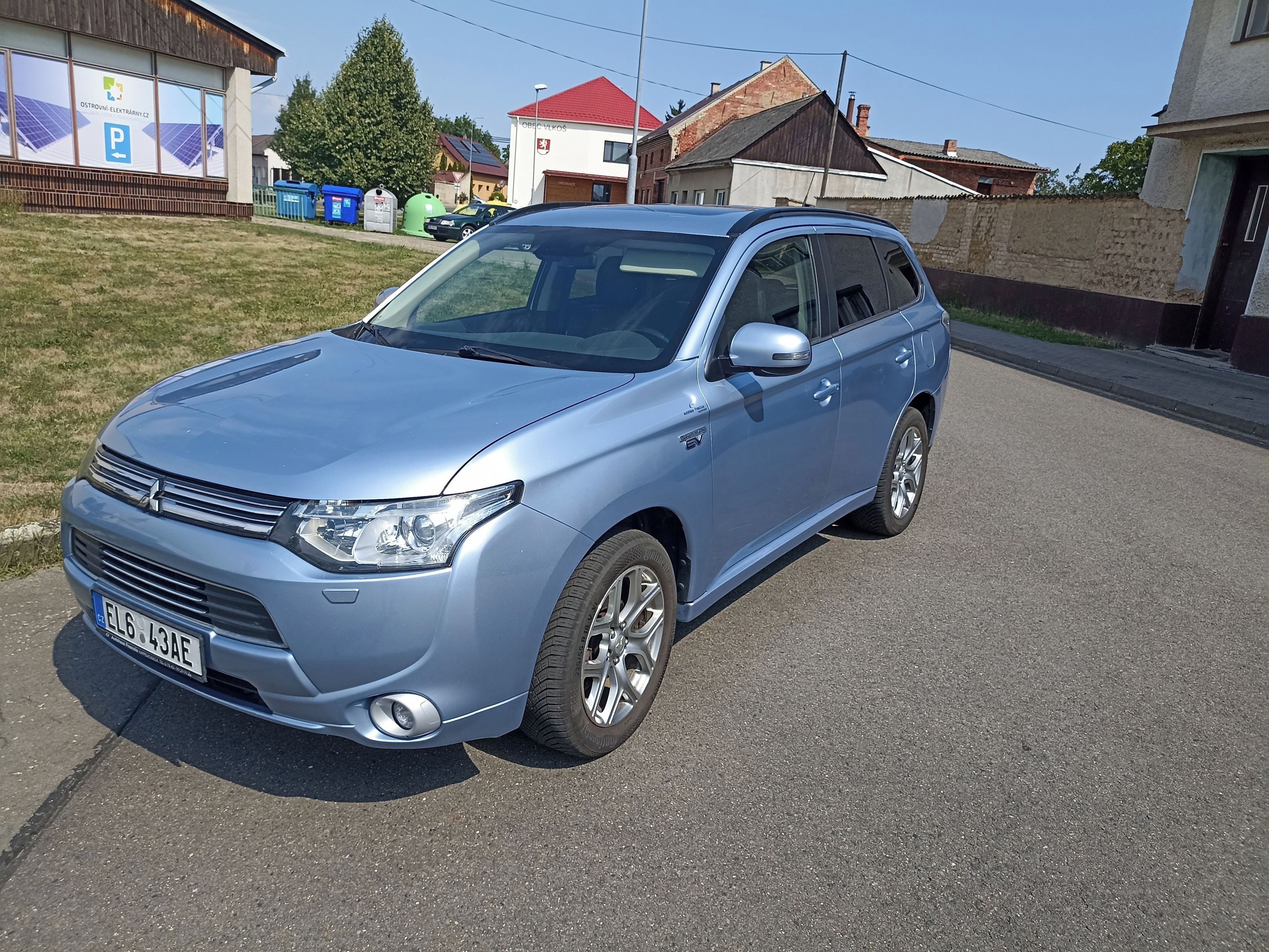 Mitsubishi Outlander, PHEV 4×4, plug-in hybrid