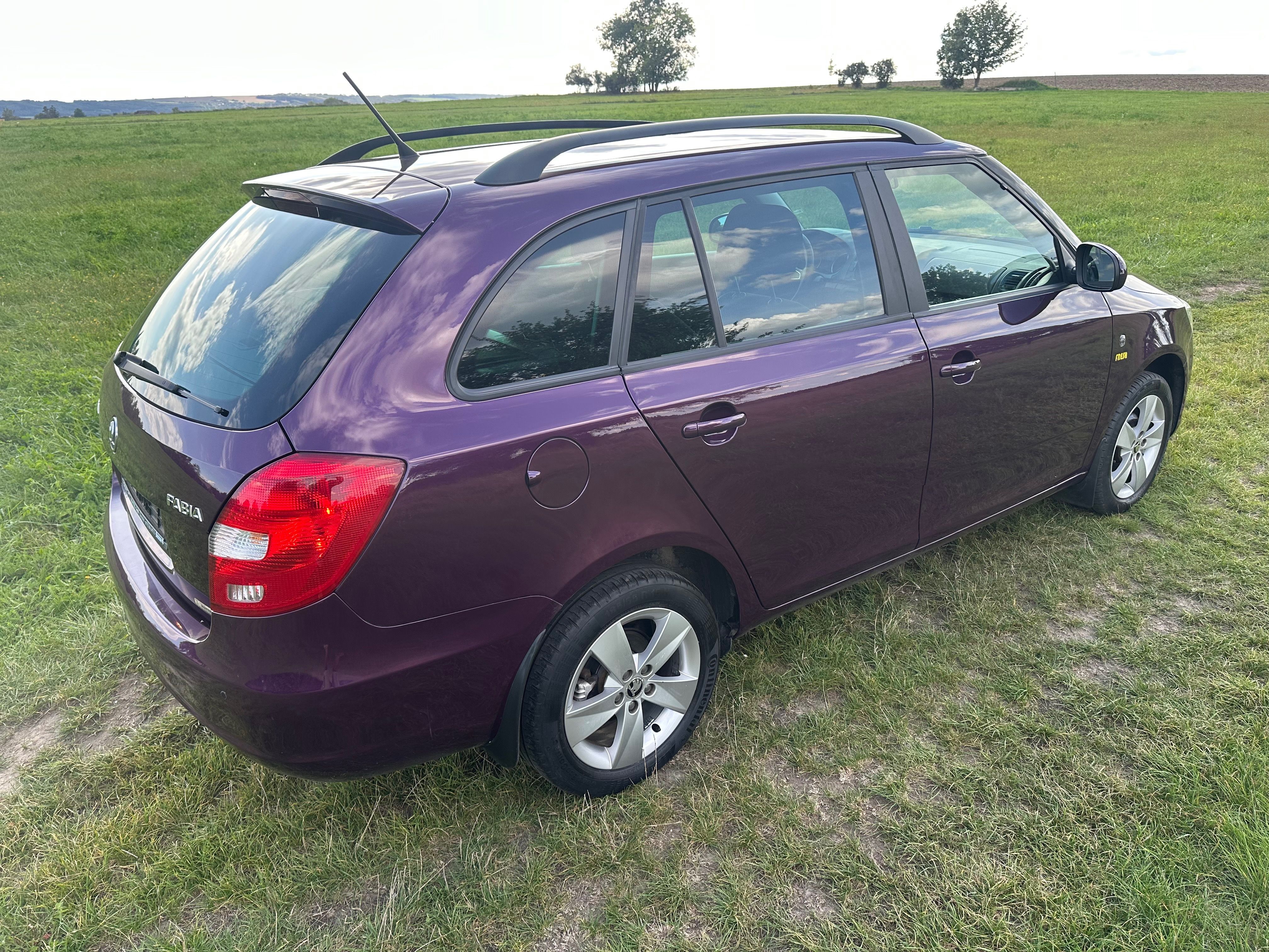 Škoda Fabia, 1.2TSI-63KW-118000-SERVISKA - fotka 6
