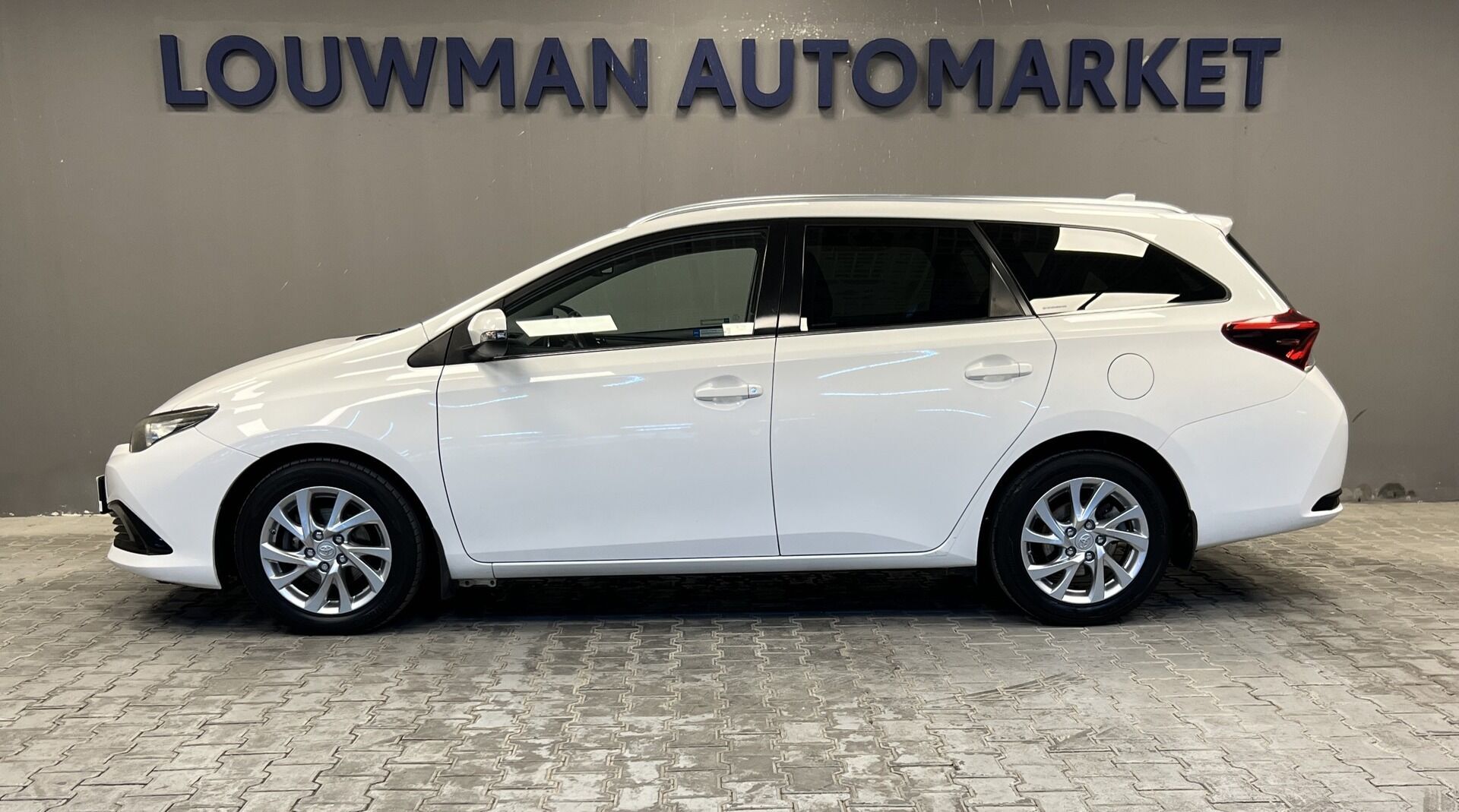 Toyota Auris, Valvematic Touring Sports - fotka 3
