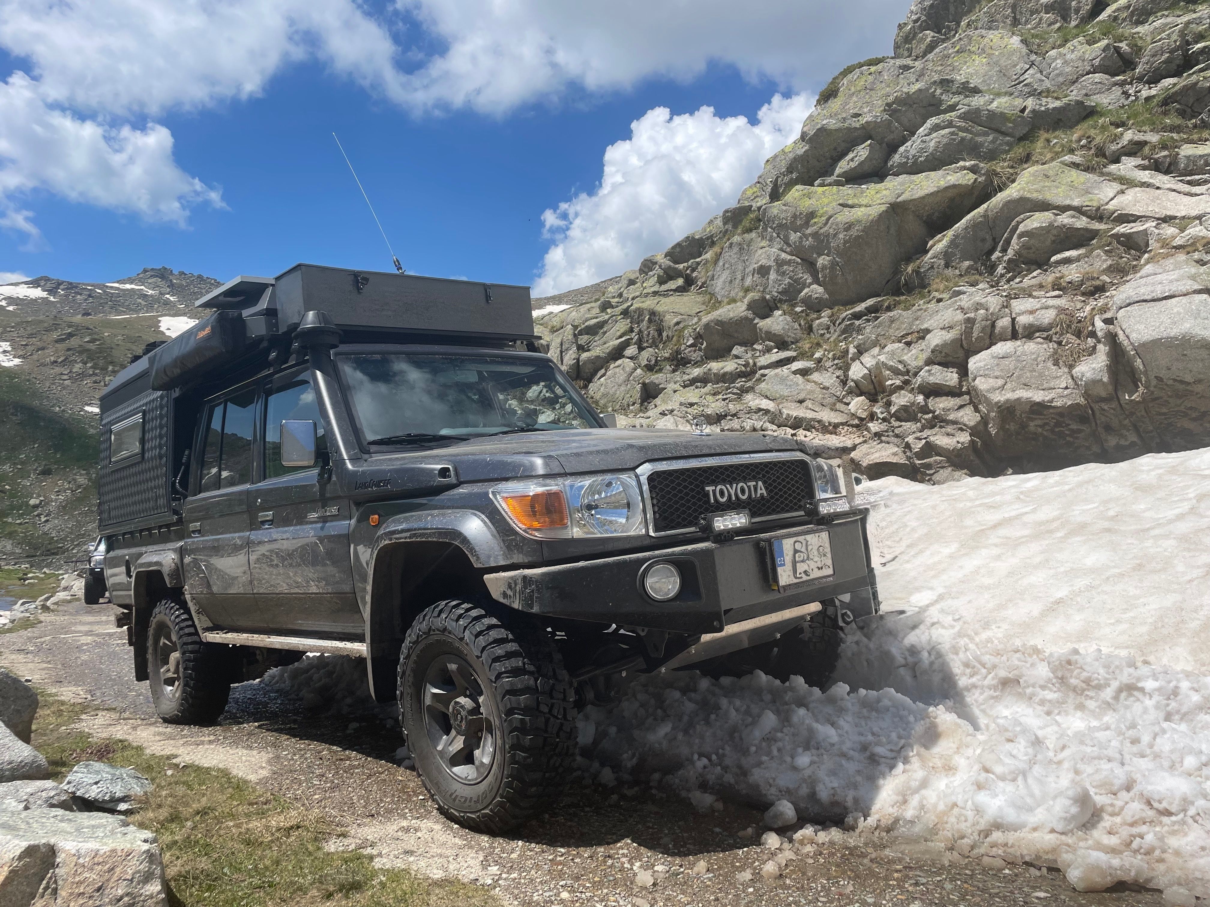 Toyota Land Cruiser, GRJ79L 4.0 V6 – expediční