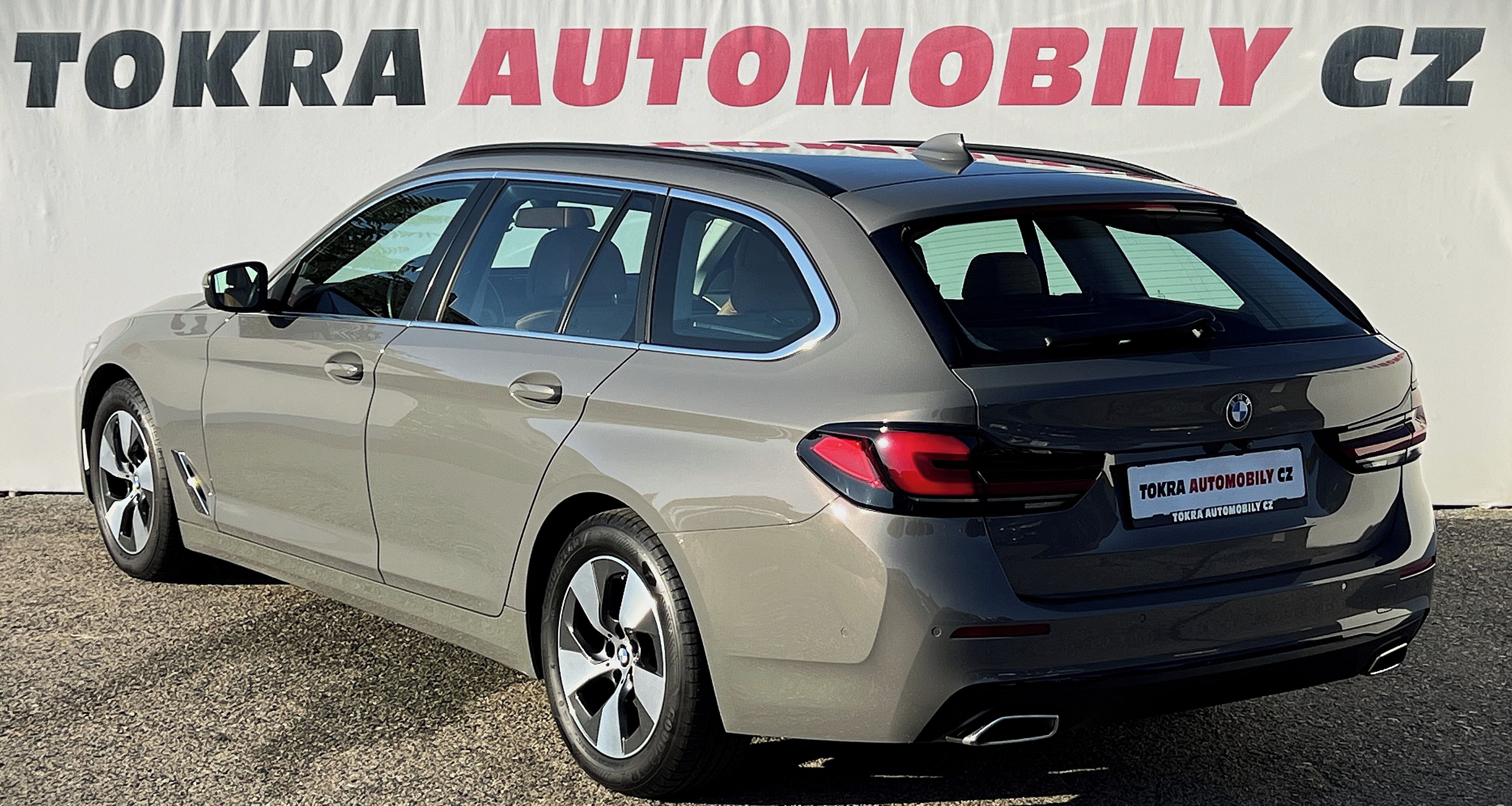 BMW Řada 5, 520d xDrive Navi ACC HUD DPH - fotka 4