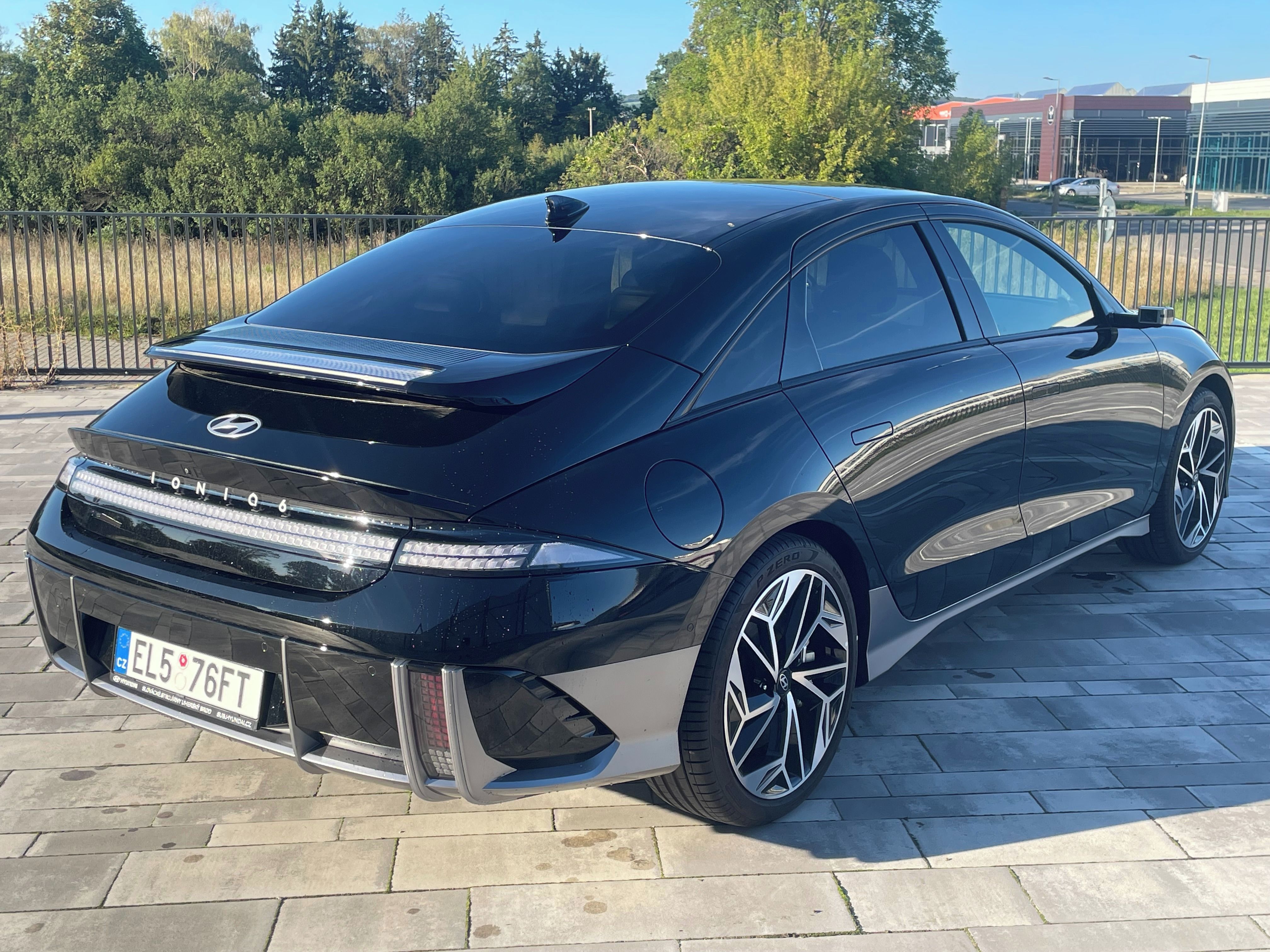 Hyundai Ioniq 6, 77kWh, 4WD, Style Prem., Pano - fotka 2