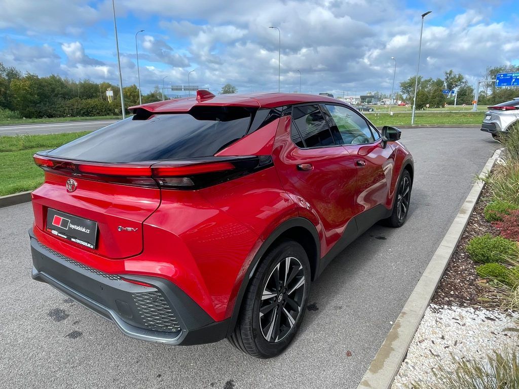 Toyota C-HR, 1.8 Hybrid FWD Style - fotka 5