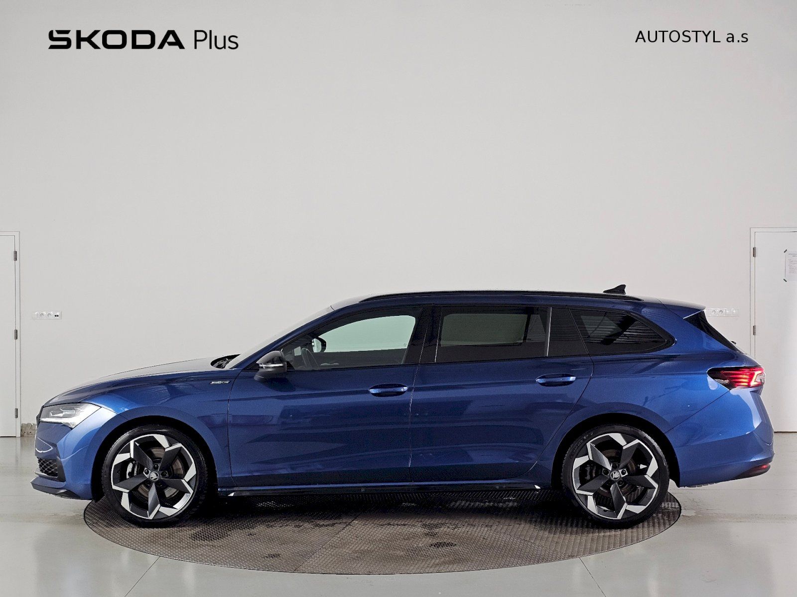 Škoda Superb, 2.0 TSI 195kW 4X4 Sportline TA - fotka 3