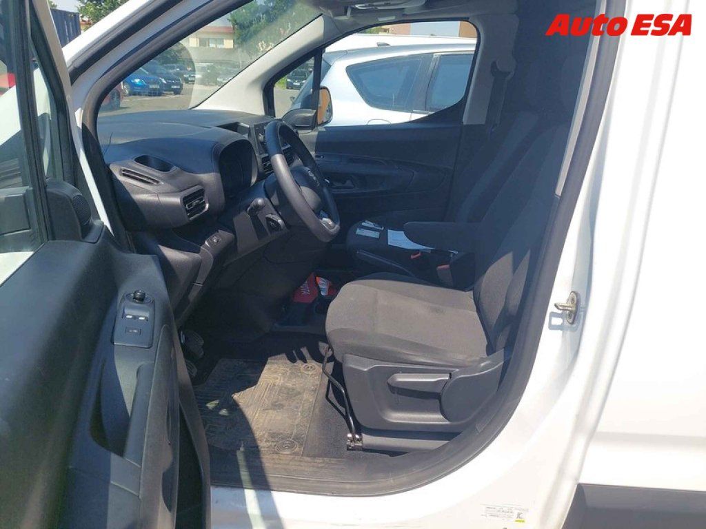 Toyota Proace City, 1.5D-4D MAXi,1.maj,ČR,AC - fotka 6