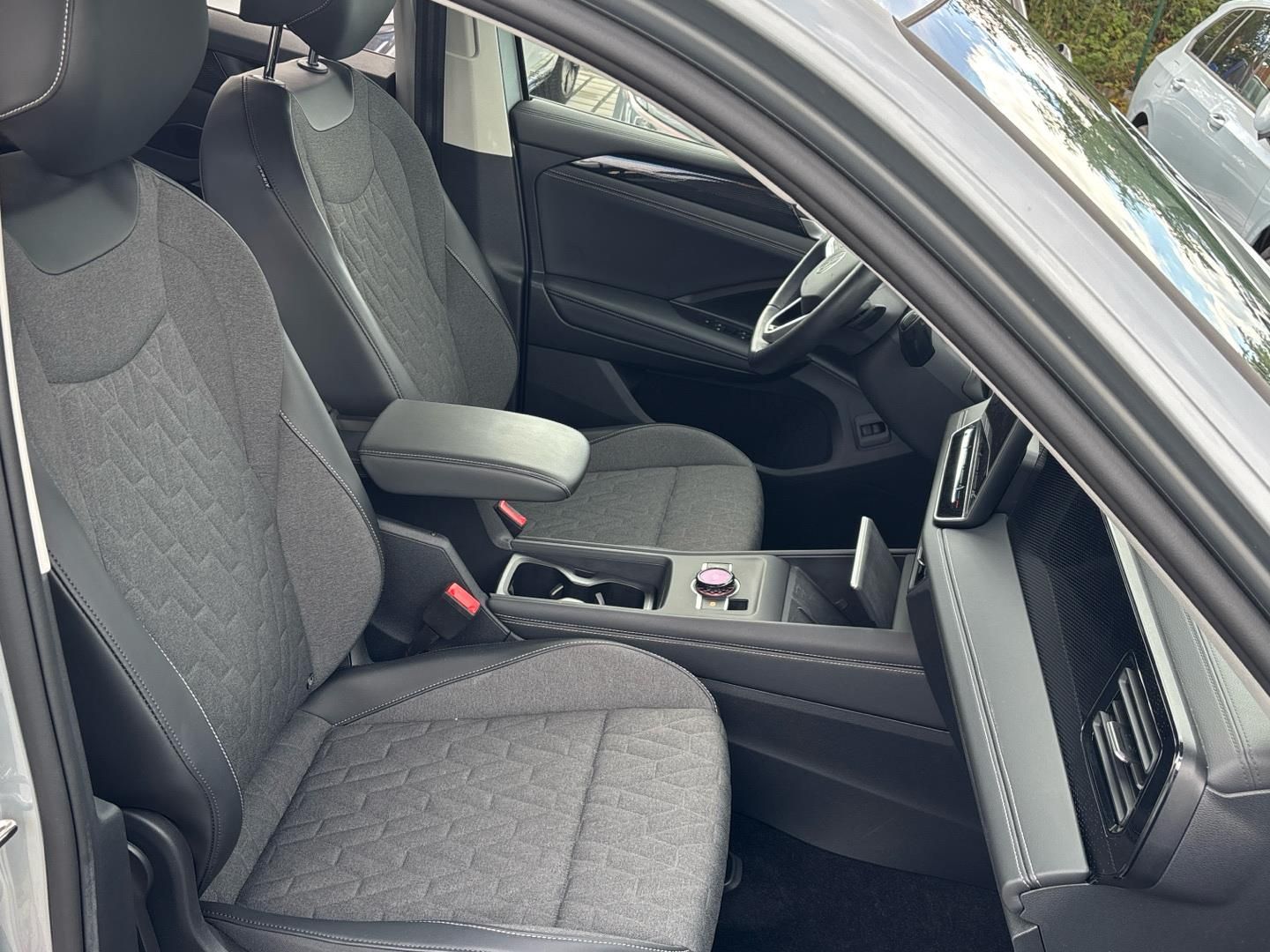 Volkswagen Tiguan, 1.5 eTSi / 110 kW People DSG - fotka 6