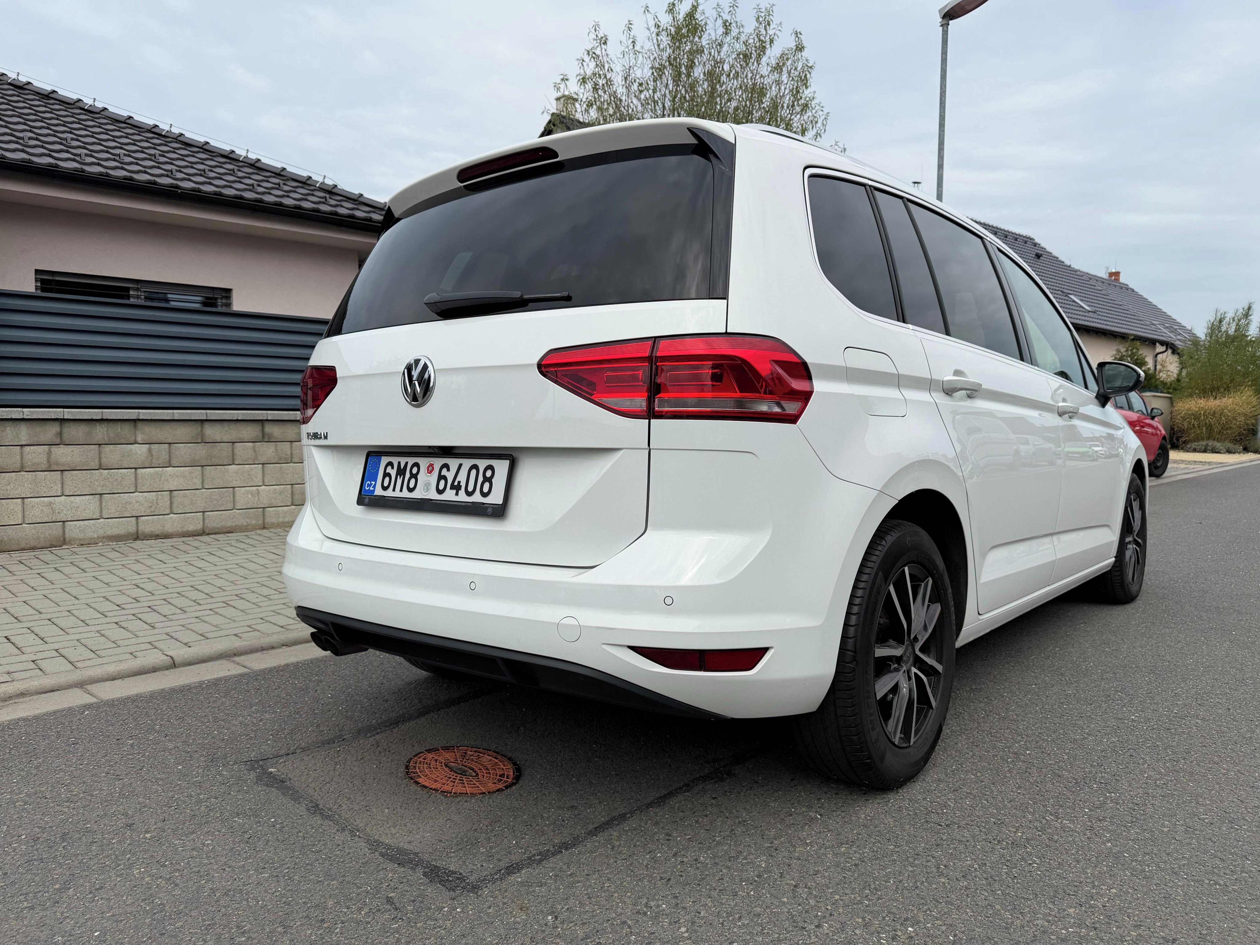 Volkswagen Touran, VW Touran 2.0 TDI DSG 110 kW - fotka 6