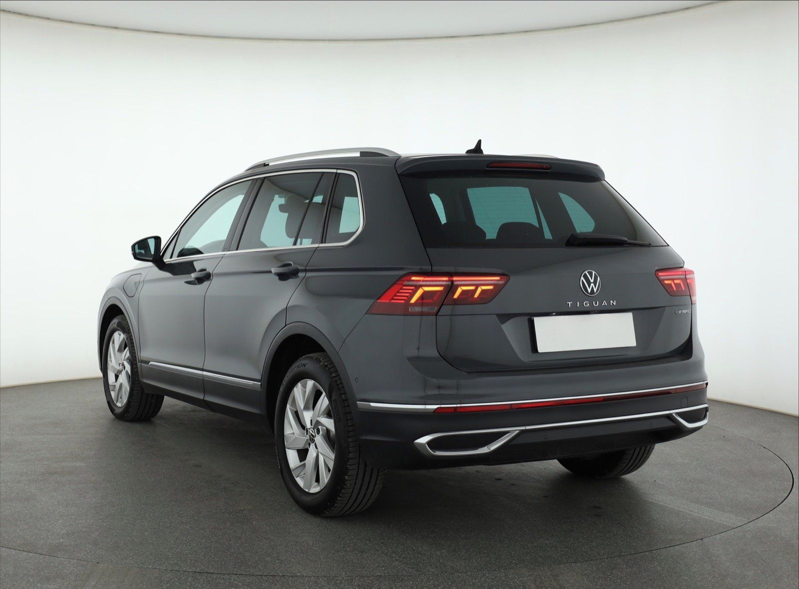 Volkswagen Tiguan, 1.4 TSI eHybrid, Elegance - fotka 4