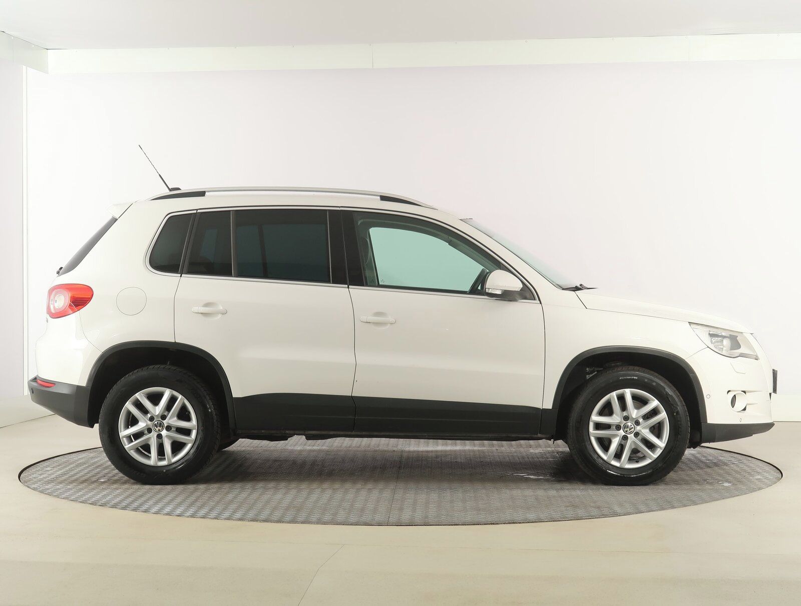 Volkswagen Tiguan, 2.0 TDI, 4X4, Automat, Navi - fotka 6