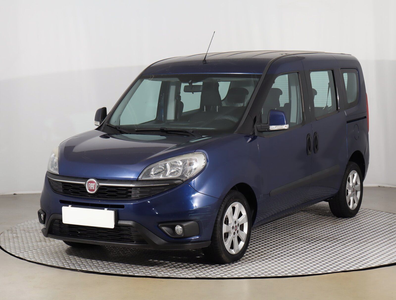 Fiat Dobló, 1.6 MultiJet, 5Míst, ČR - fotka 2