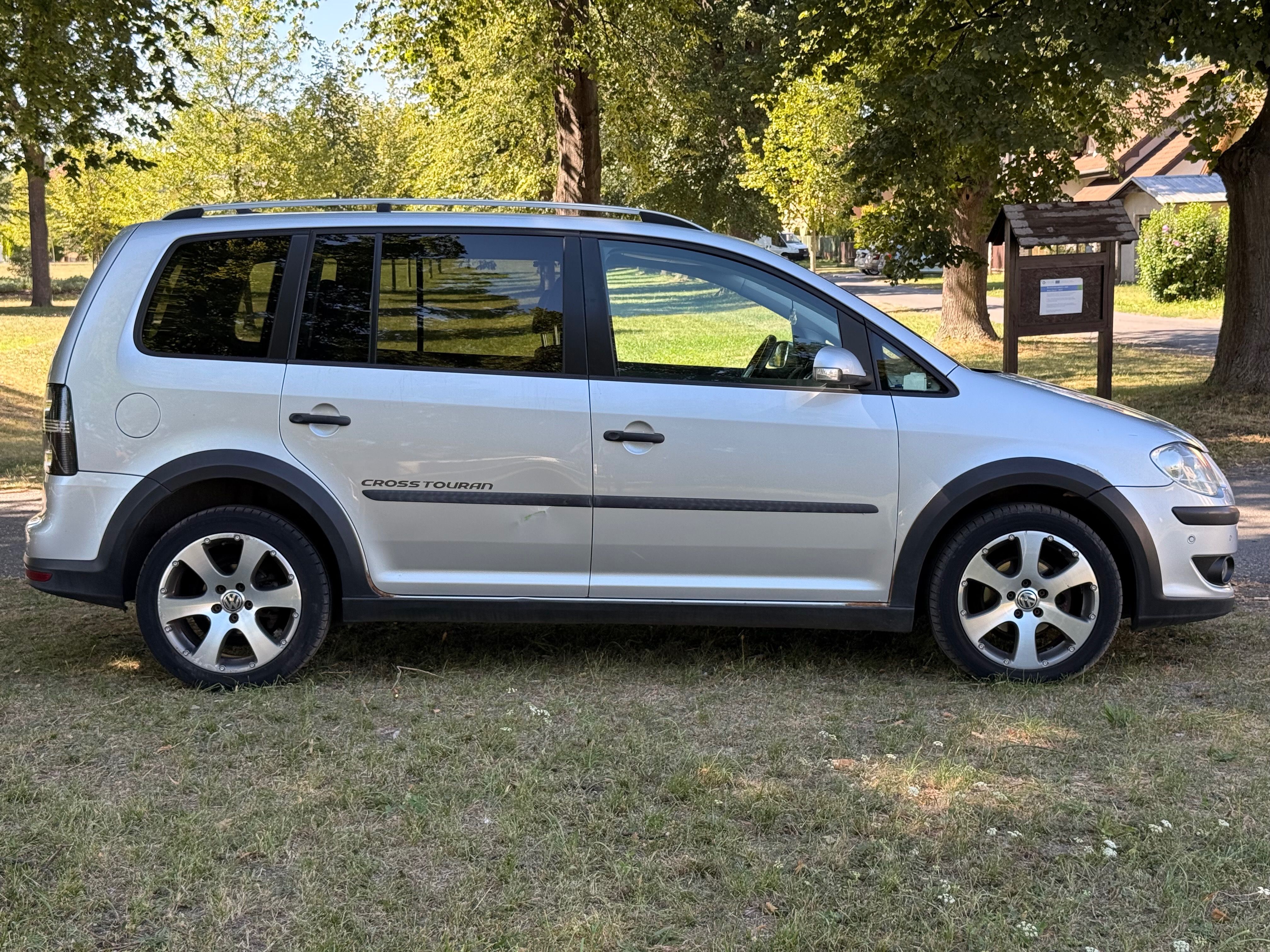 Volkswagen Touran, Cross - fotka 3