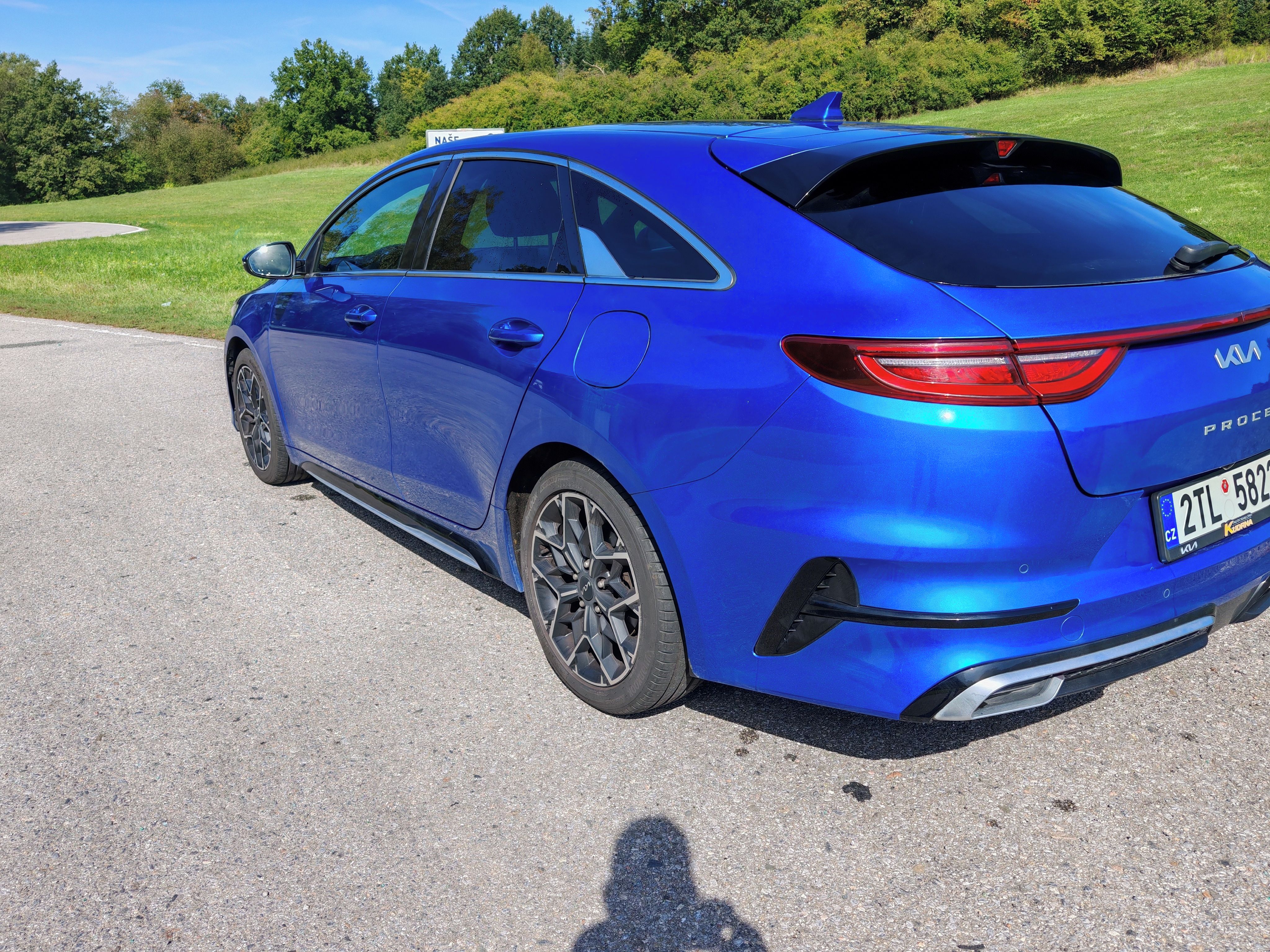 Kia ProCeed, 1,5 T-GDi  GT LINE - fotka 4
