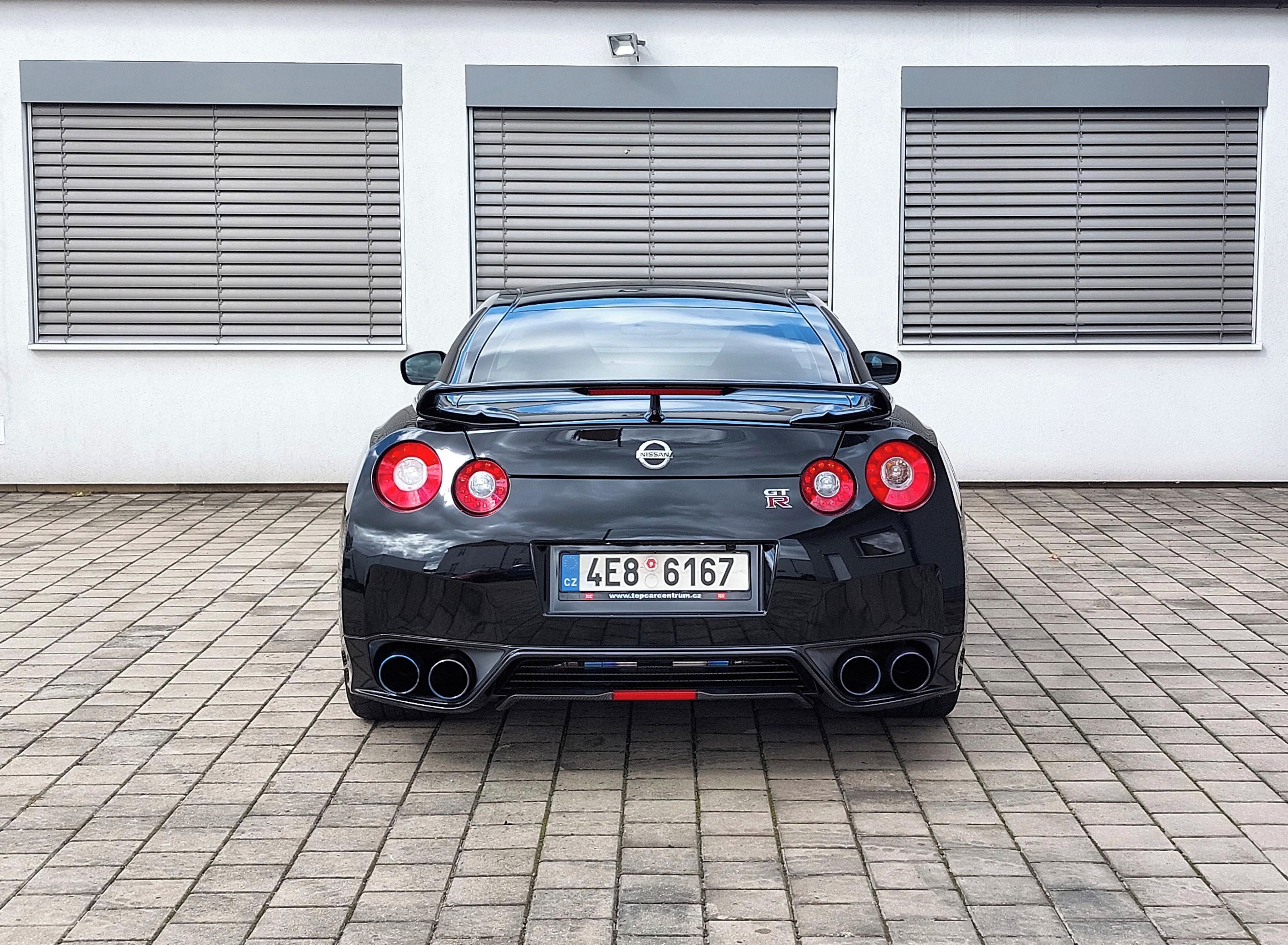 Nissan GT-R, 3.8, 404 kW, 4×4, 1. majitel - fotka 6