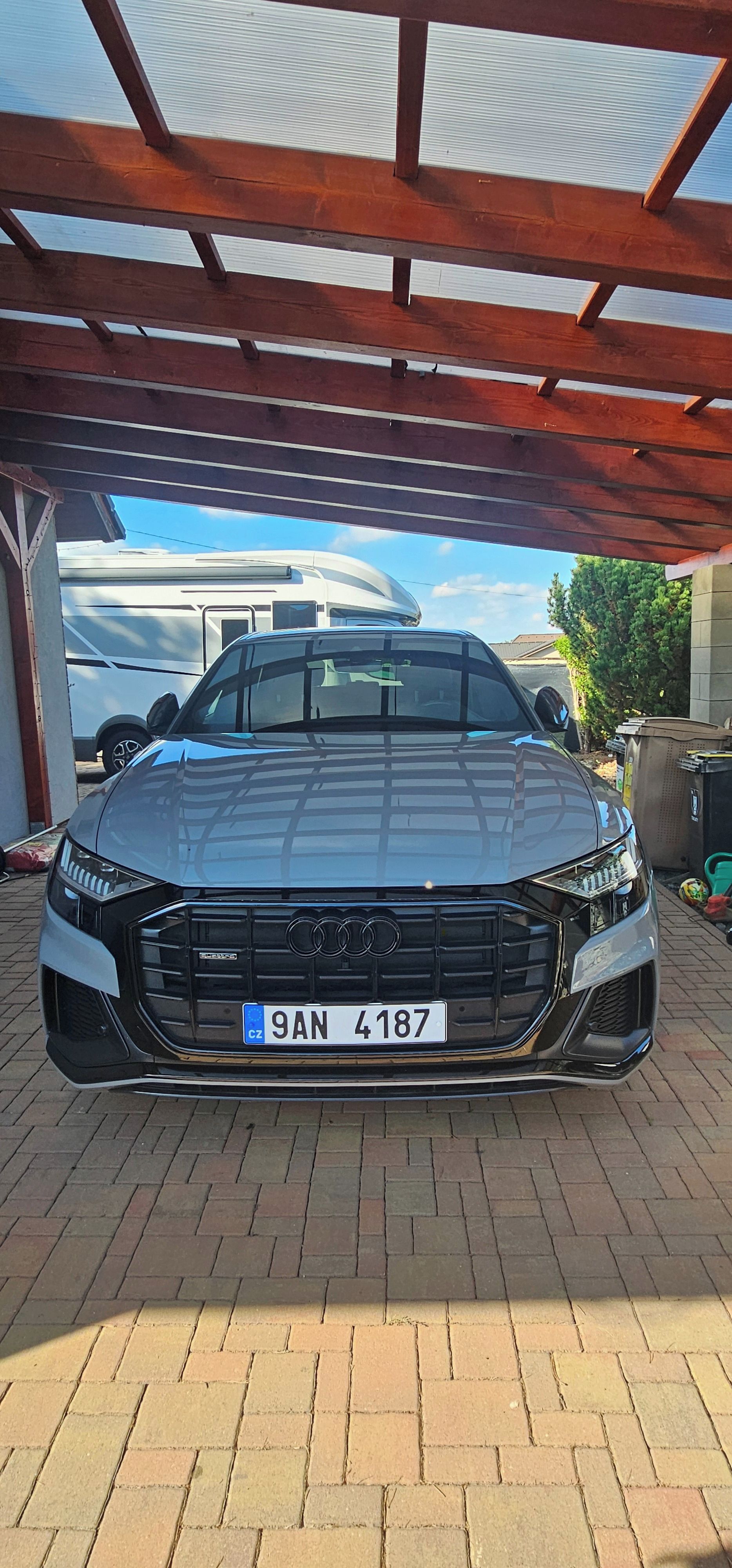 Audi Q8, Hezká,koupená v CZ,1.majitel - fotka 6