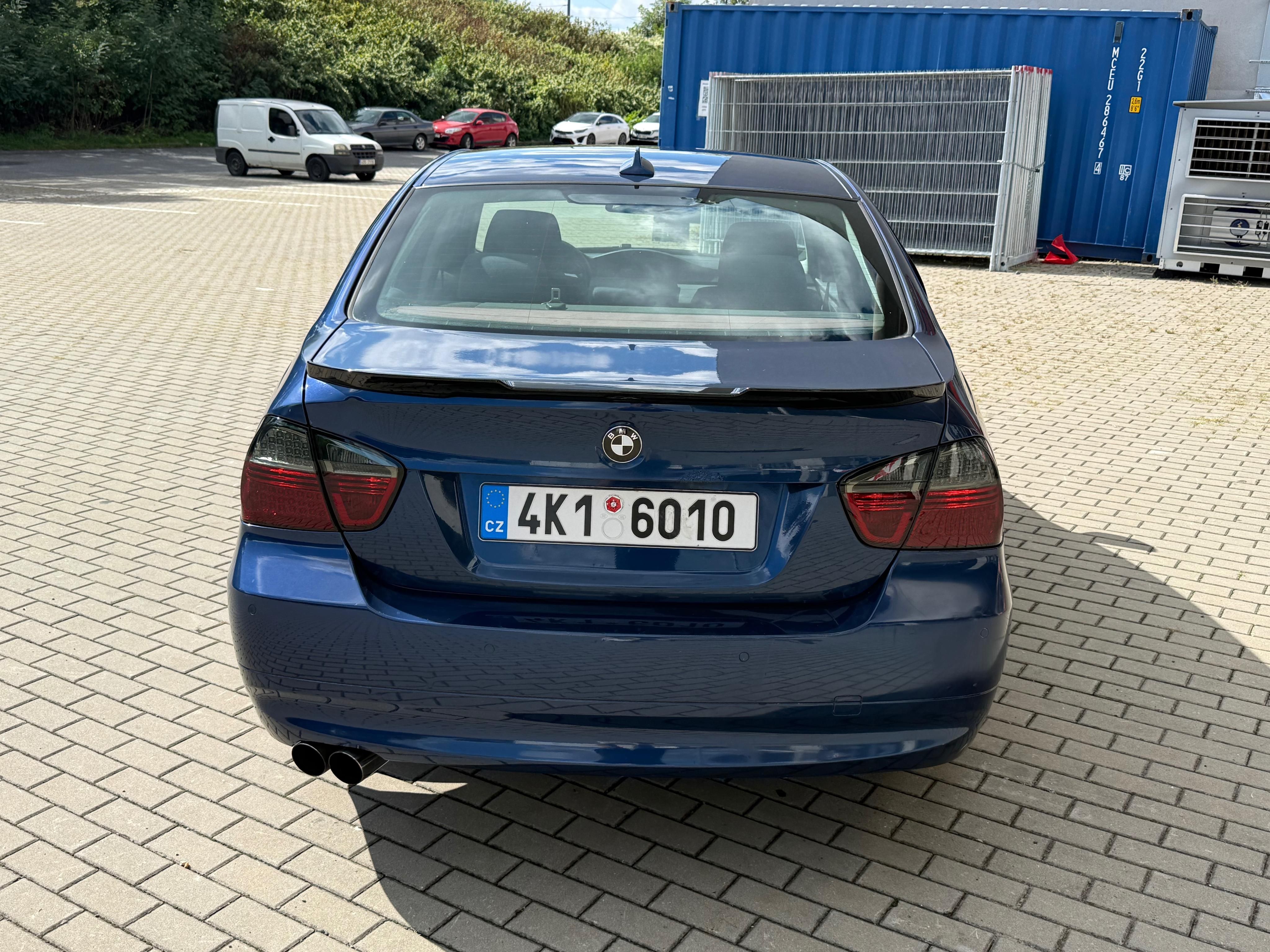 BMW Řada 3, 325i, 160kw Manuál - fotka 4