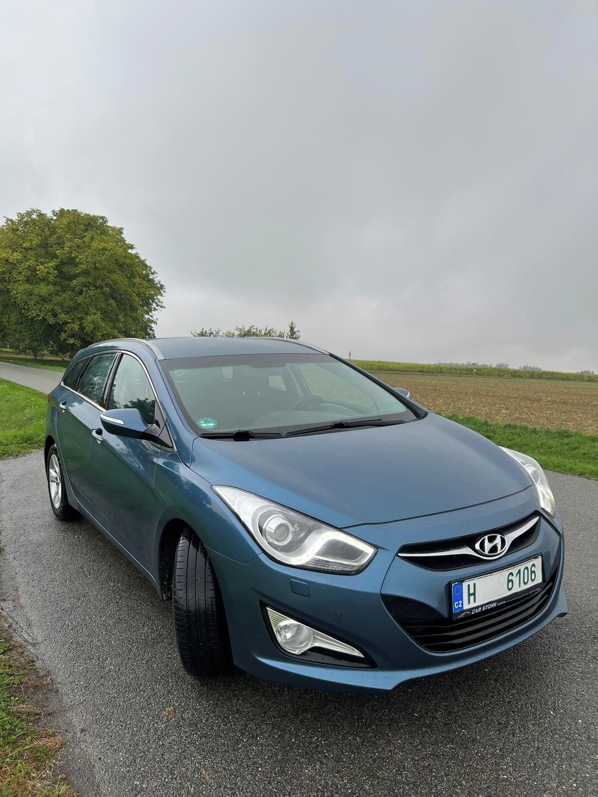 Hyundai i40, 2012 Hyundai i40 1,6 GDI - fotka 3