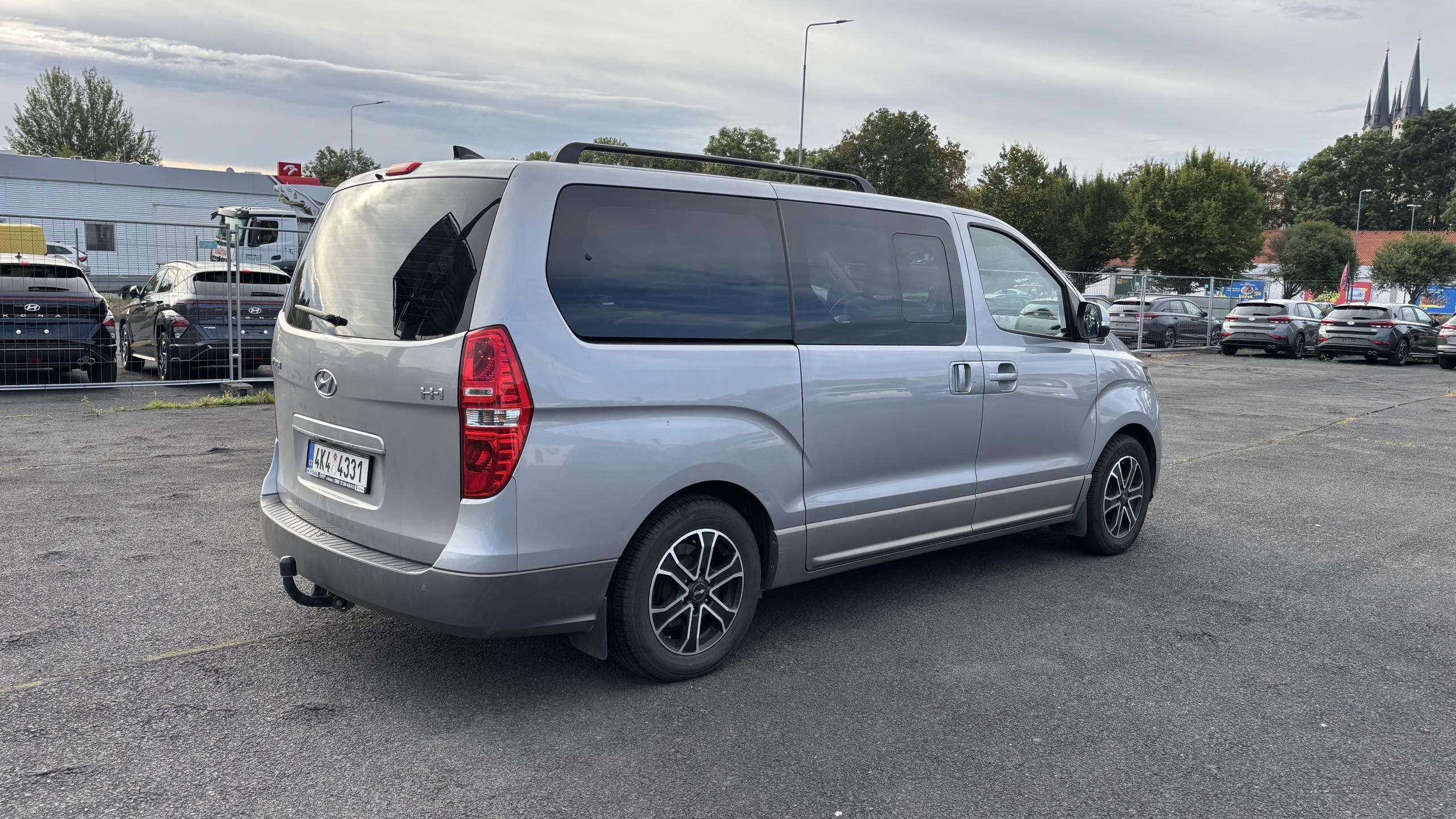 Hyundai H 1, 2.5D HP AT TOUR - fotka 3