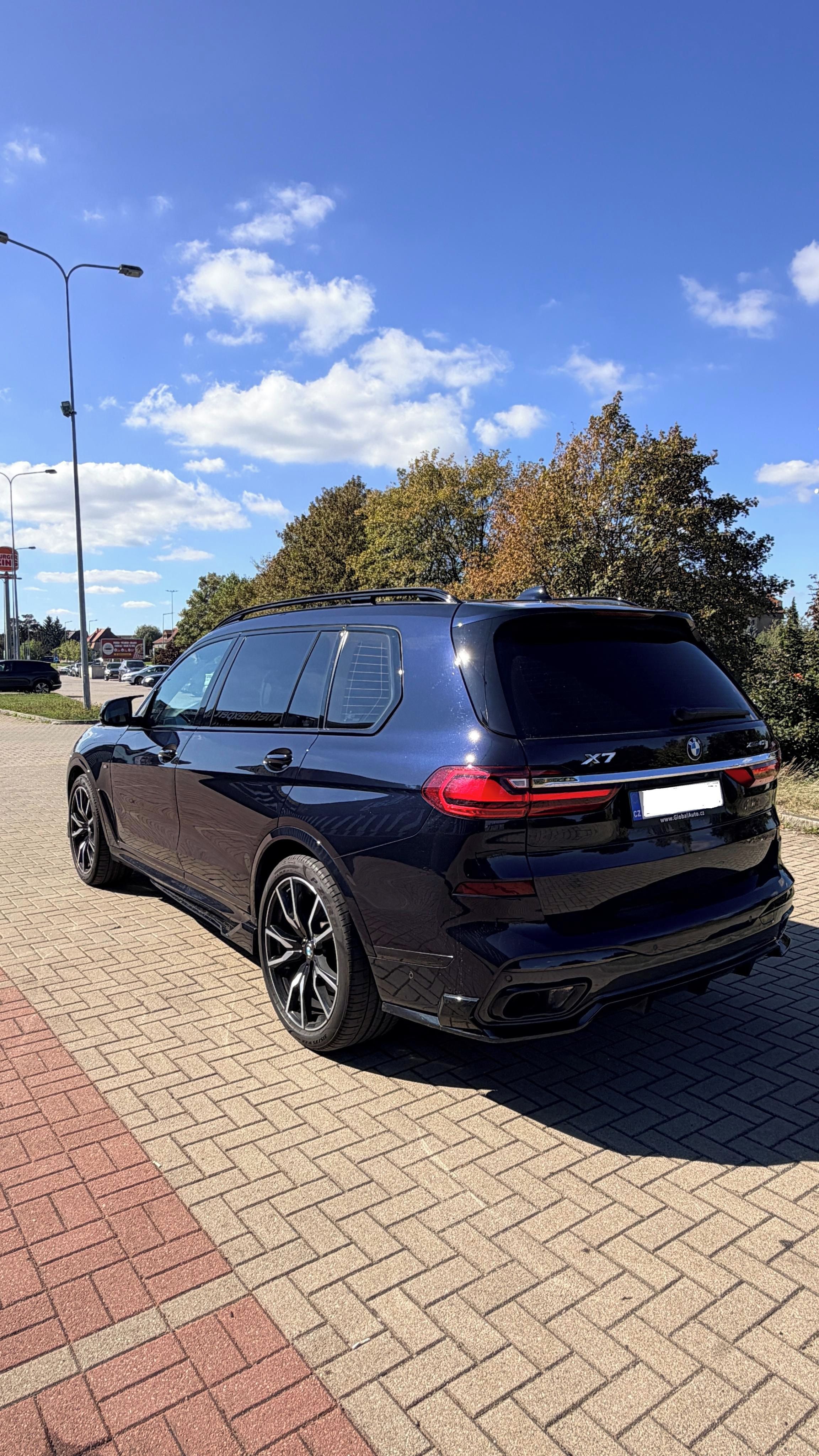 BMW X7 - fotka 2