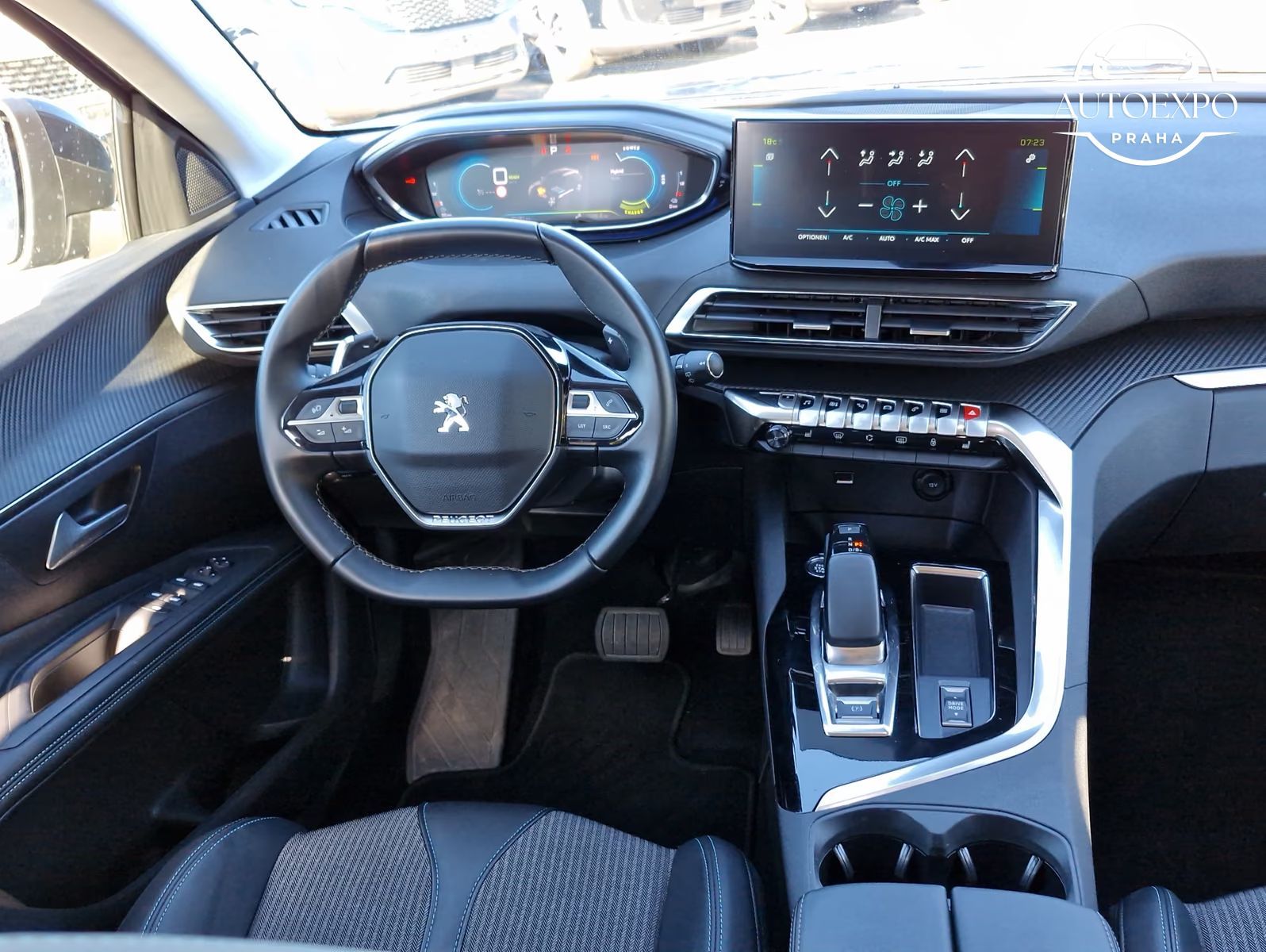 Peugeot 3008, PHEV 225 Allure e-AT LED Navi - fotka 4