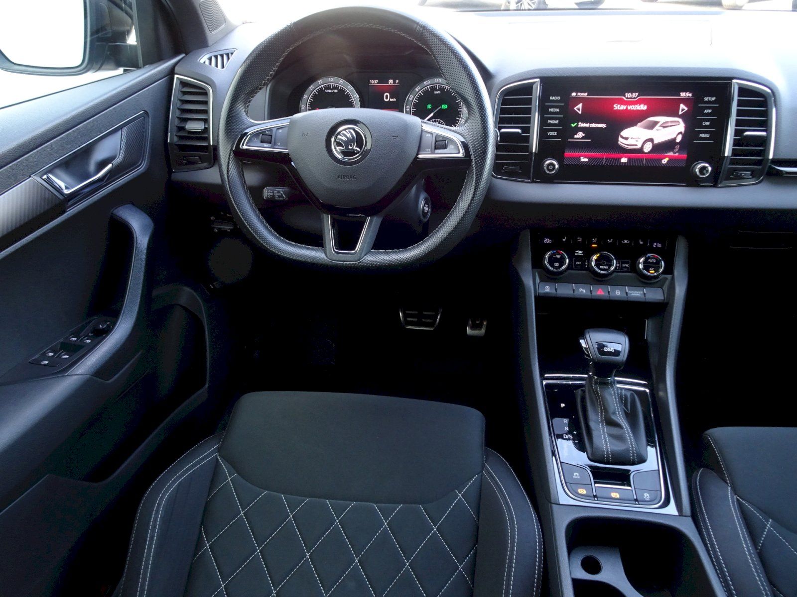 Škoda Karoq, 1.6TDI DSG Sportline - fotka 5