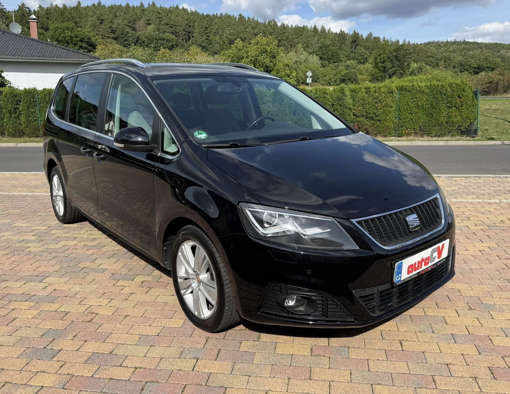 Seat Alhambra, 2.0 TDI 130kW 7 MÍST,KAMERA - fotka 5