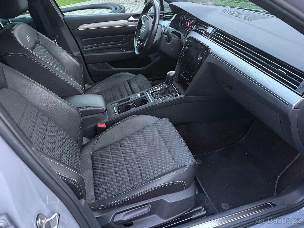 Volkswagen Passat, B8.5 R-LINE 2.0TDI 110KW cockp - fotka 5