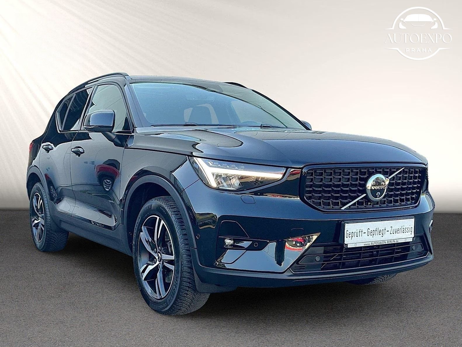 Volvo XC40, B3 DKG +Dark*LED*PANORAMA - fotka 2