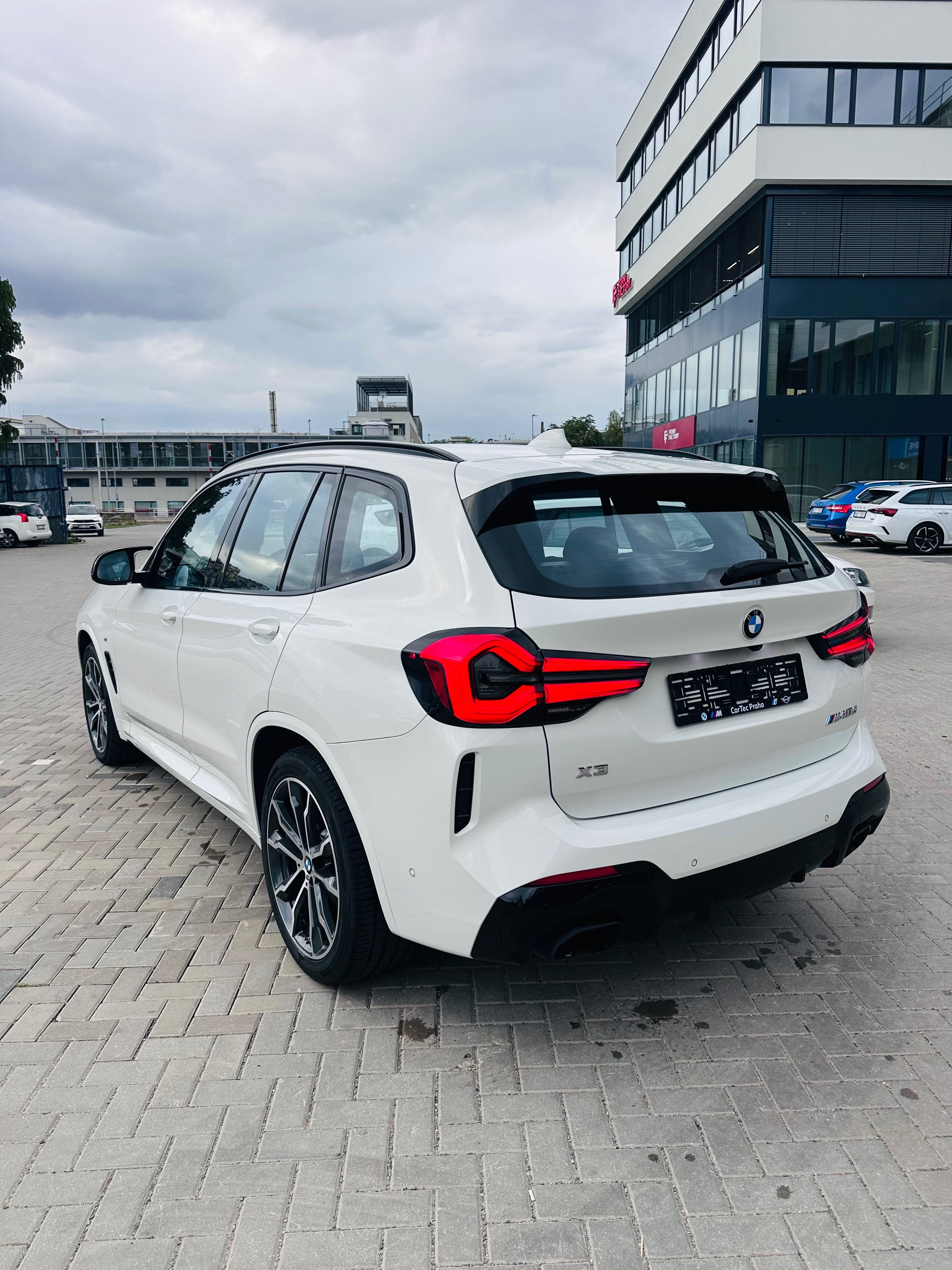 BMW X3, 250 kWt 340 koní - fotka 4