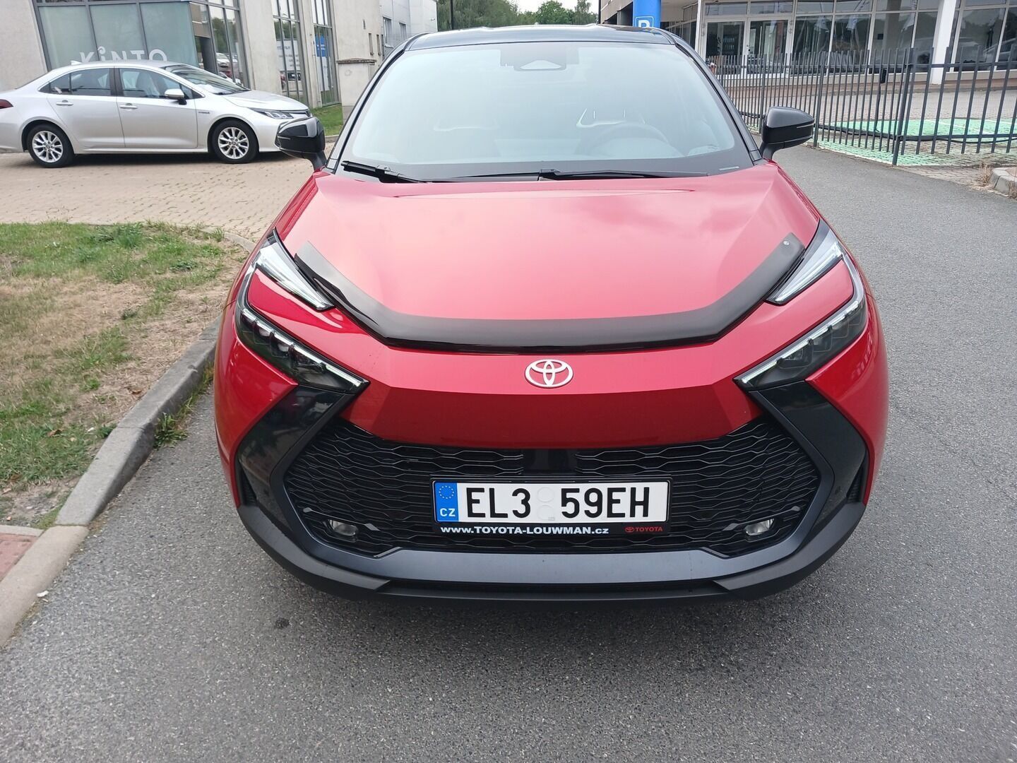 Toyota C-HR, 2.0 PHEV Executive - fotka 2