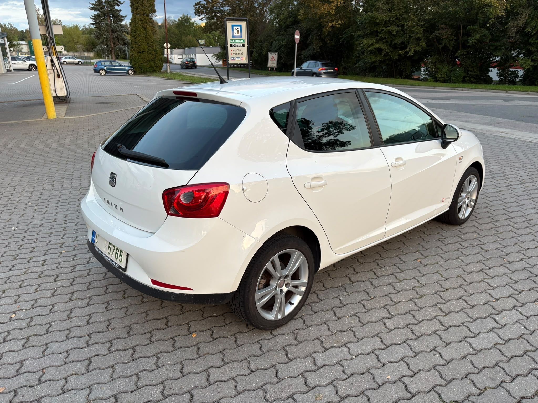 Seat Ibiza, 1,2 TSI 77KW Style Plný servis - fotka 5