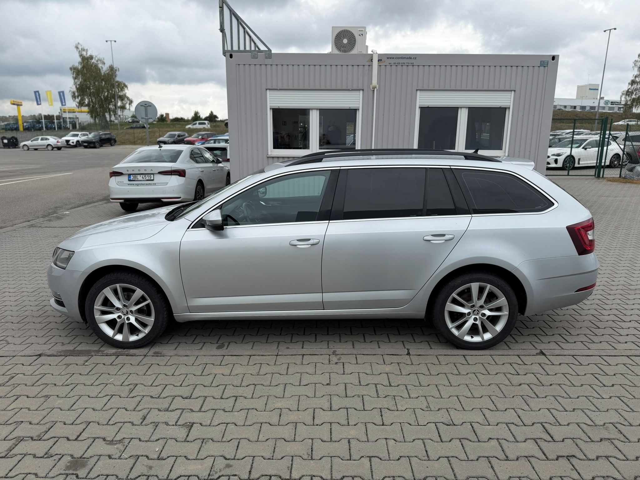 Škoda Octavia, 2.0 TDI 110kW Style Combi 4x4 - fotka 4
