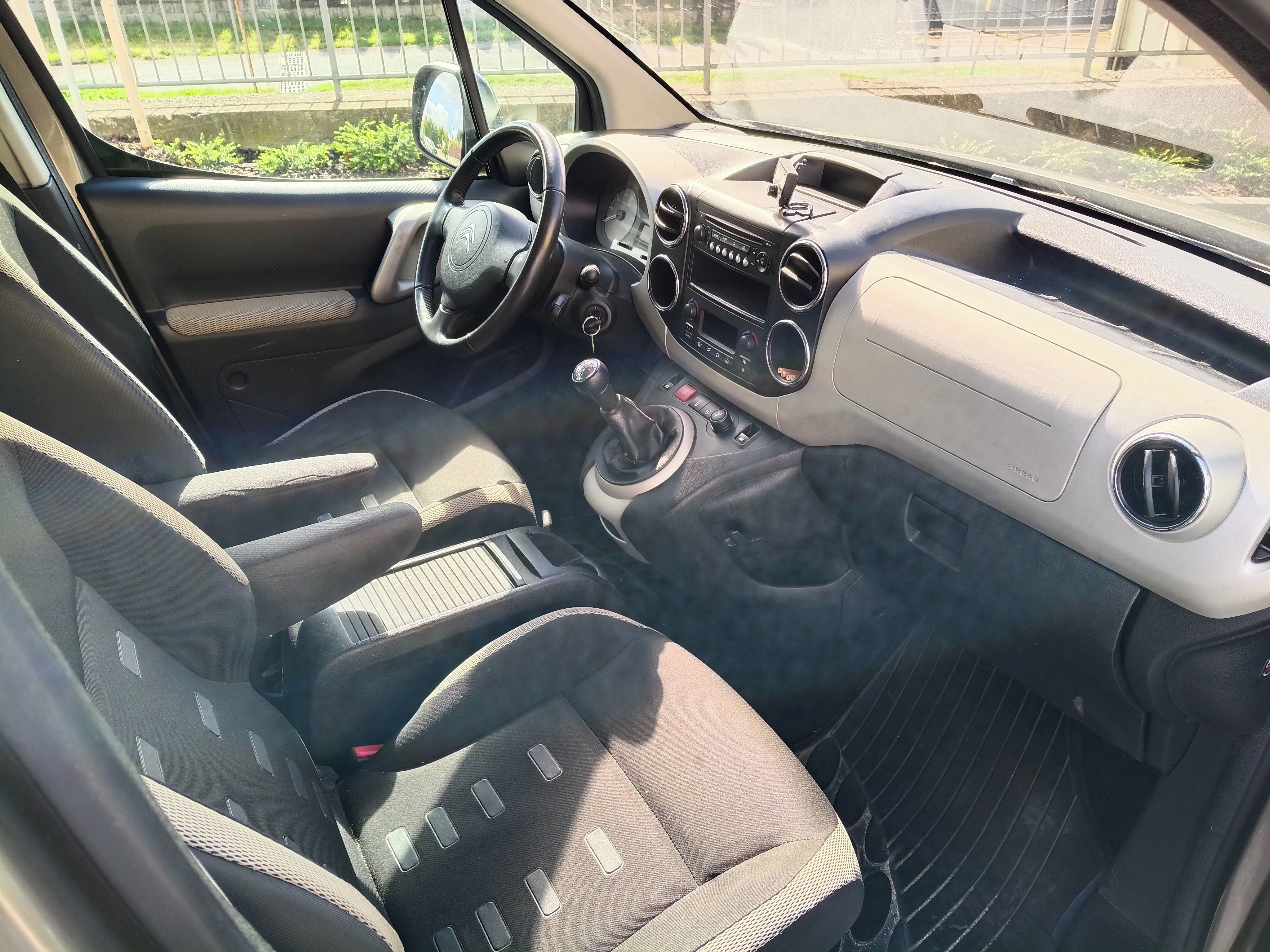 Citroën Berlingo, Citroen Berlingo 1.6HDI - fotka 5