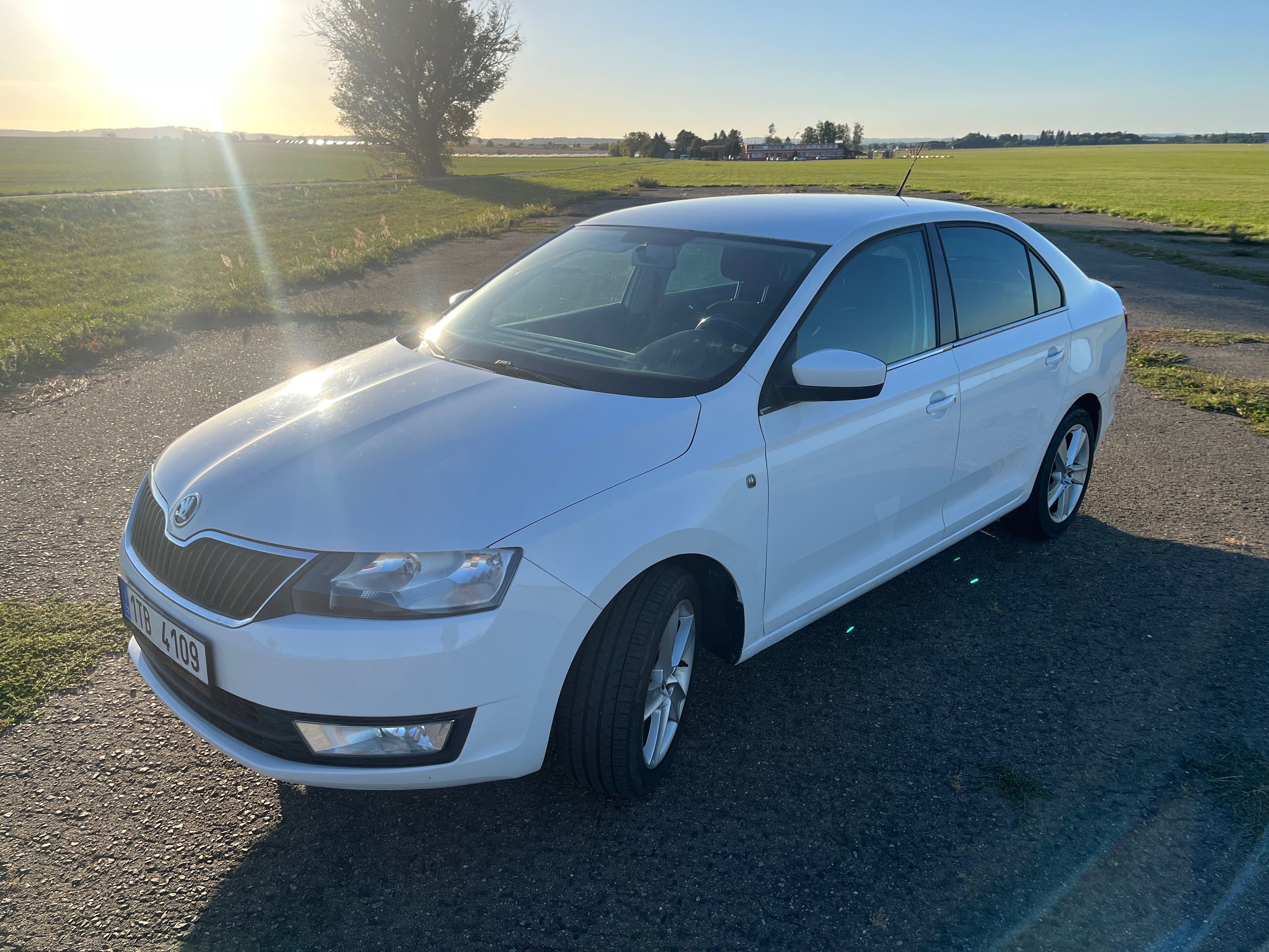 Škoda Rapid - fotka 3