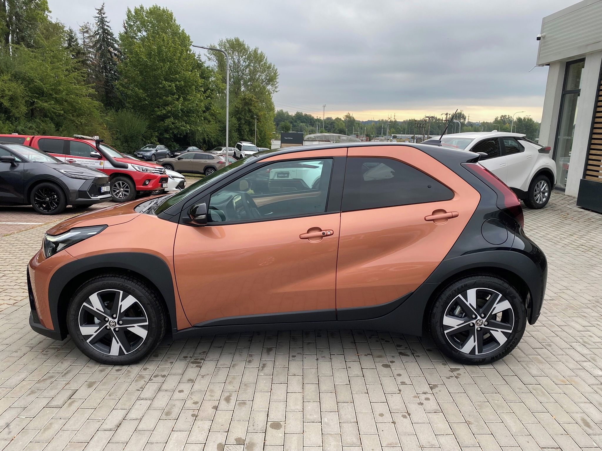 Toyota Aygo, 1.5 HEV STYLE SMART - fotka 3