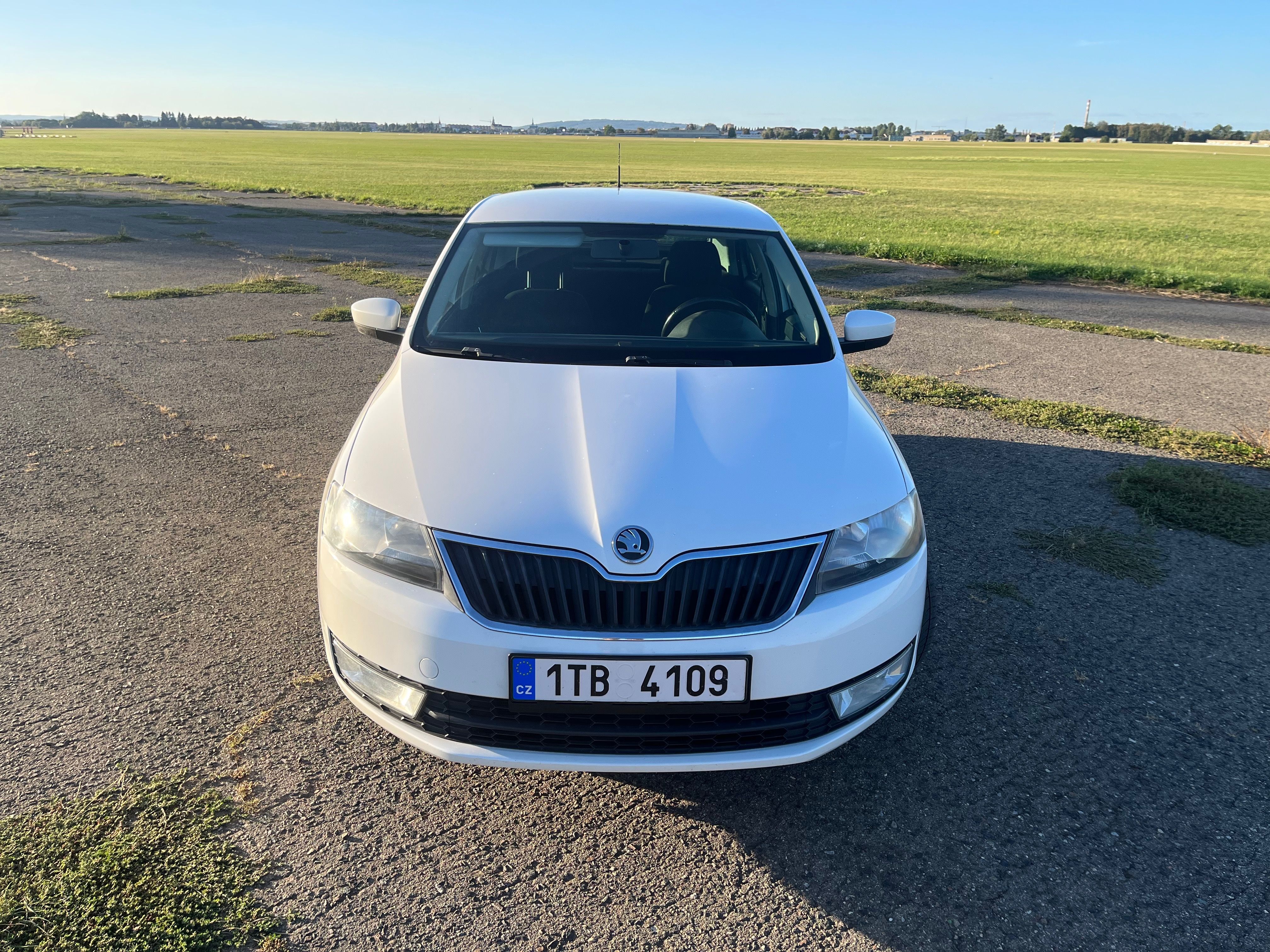 Škoda Rapid - fotka 2