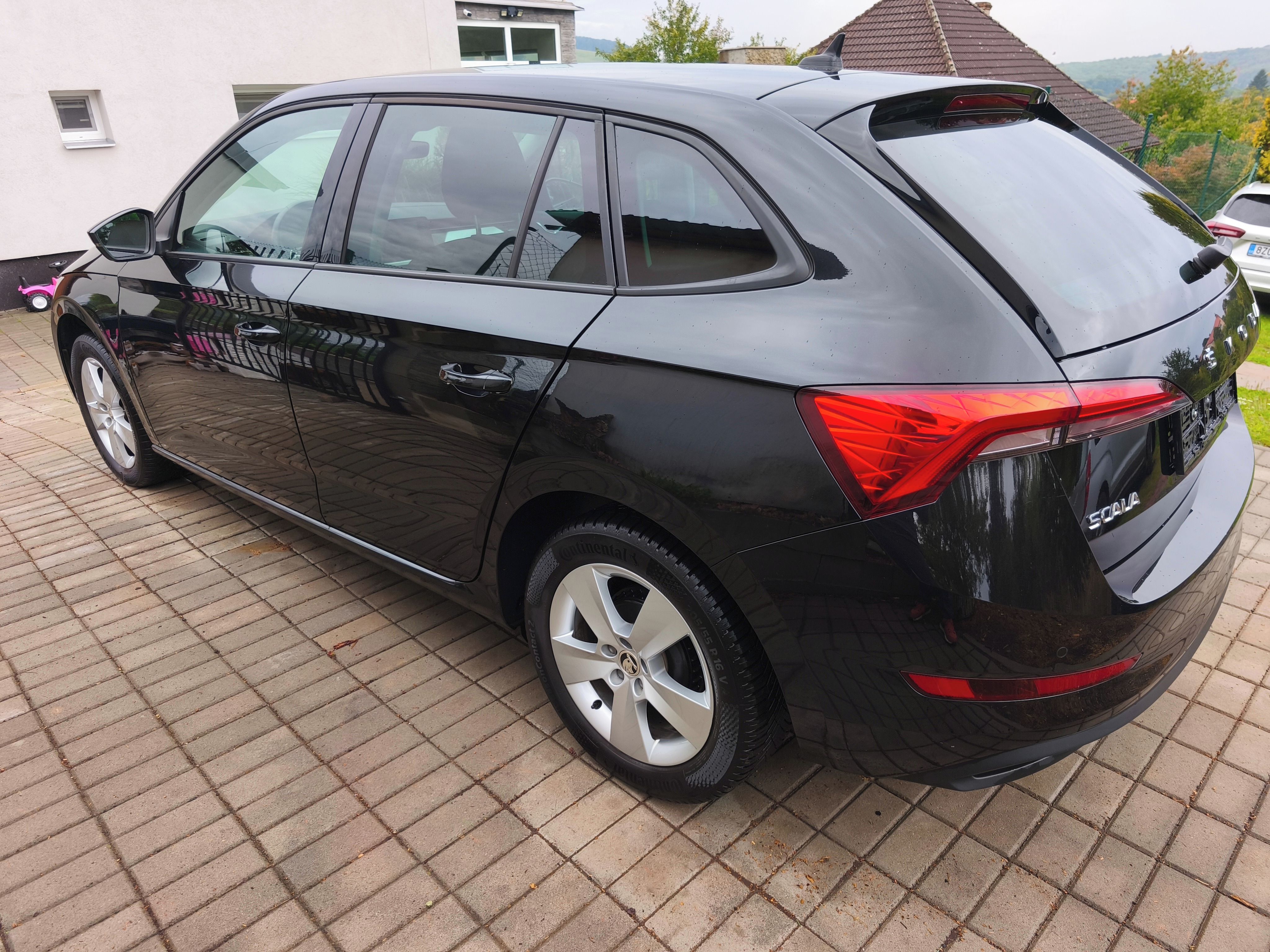 Škoda Scala, 1.0 TSI 81kw Full Led,NaVi,DPH - fotka 6