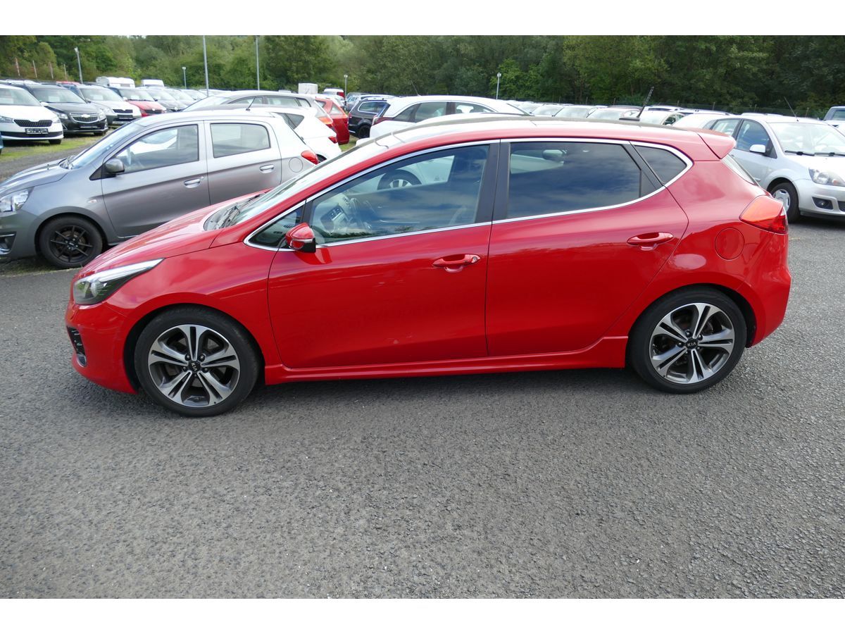 Kia Cee´d, 1,6CRDI 100KW GT-LINE - fotka 3