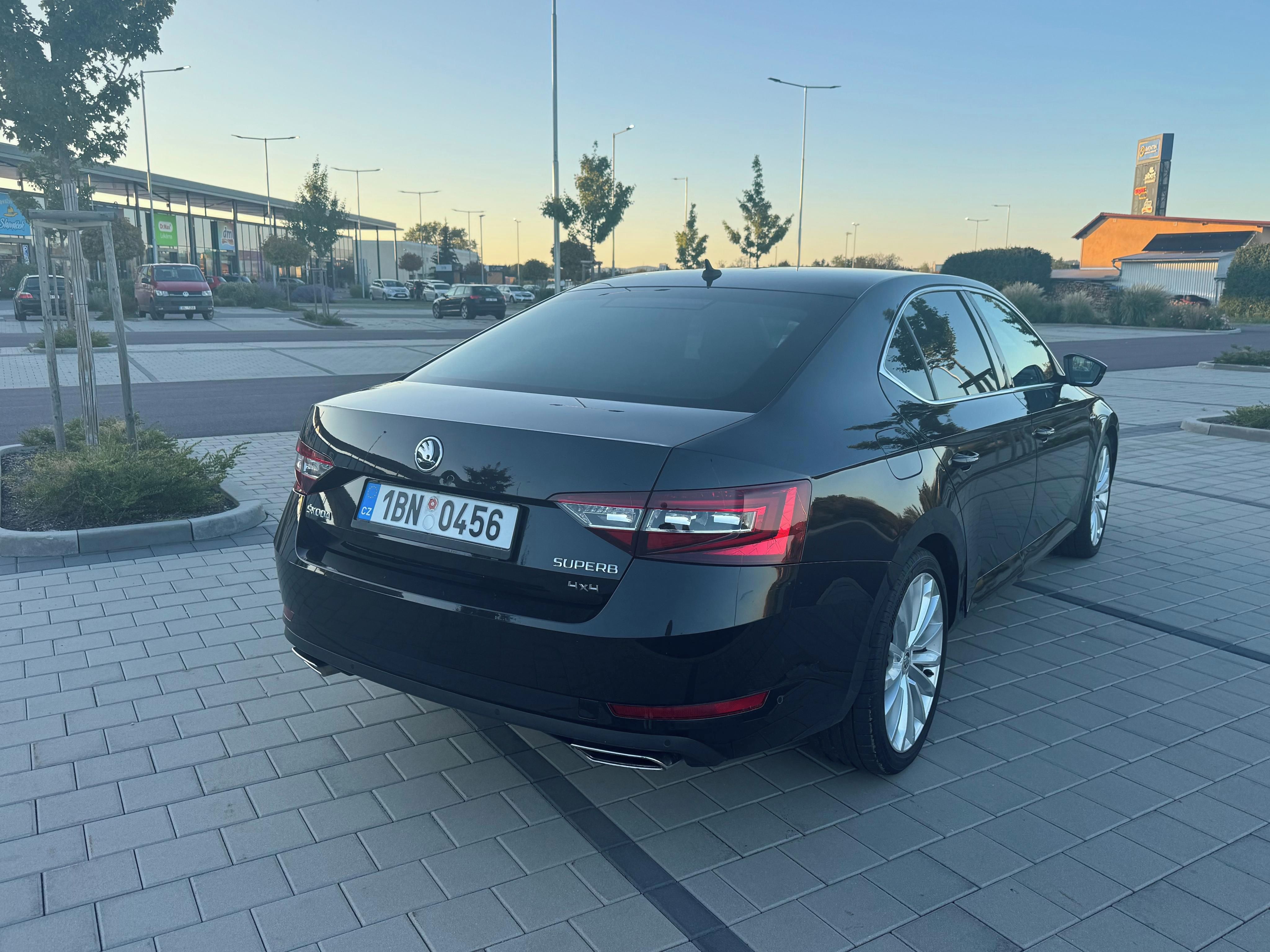 Škoda Superb, Škoda Superb, L&K 2.0 TSI 206k - fotka 3