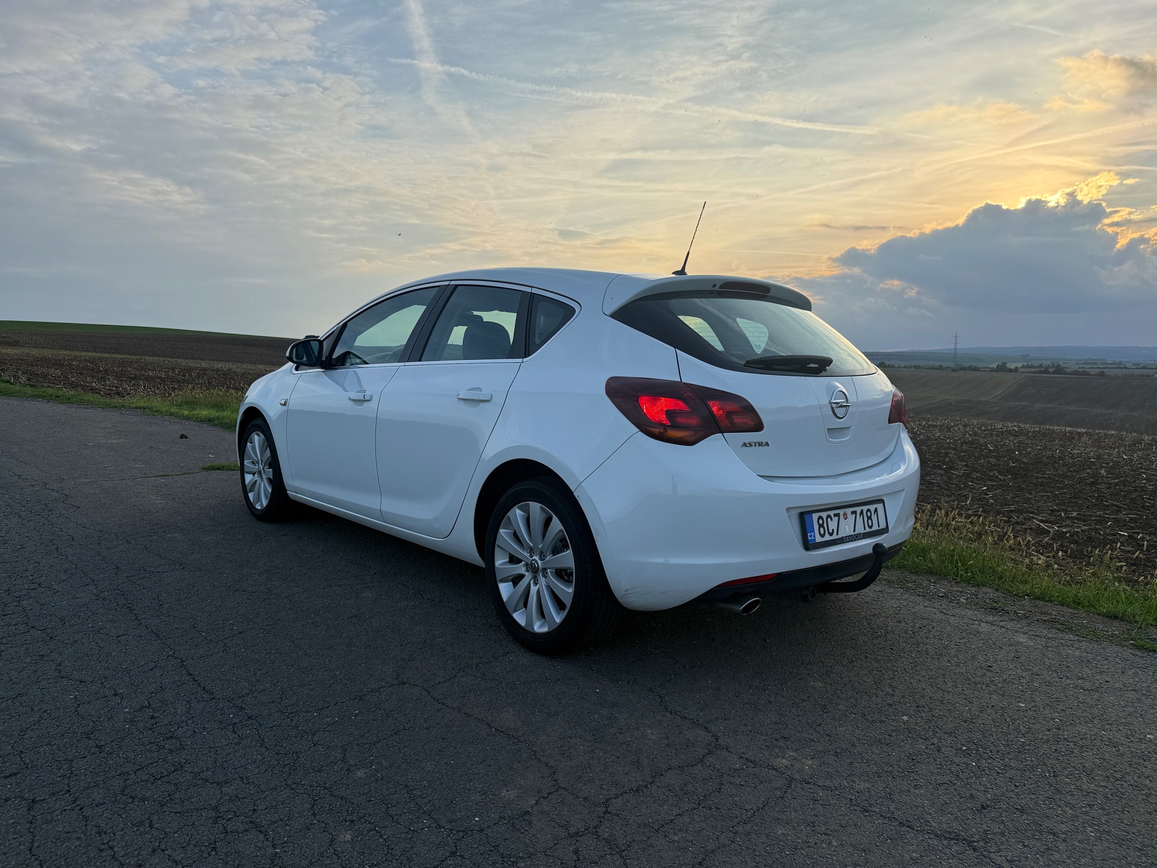 Opel Astra, Opel Astra J 1.4 Turbo | TOP - fotka 4