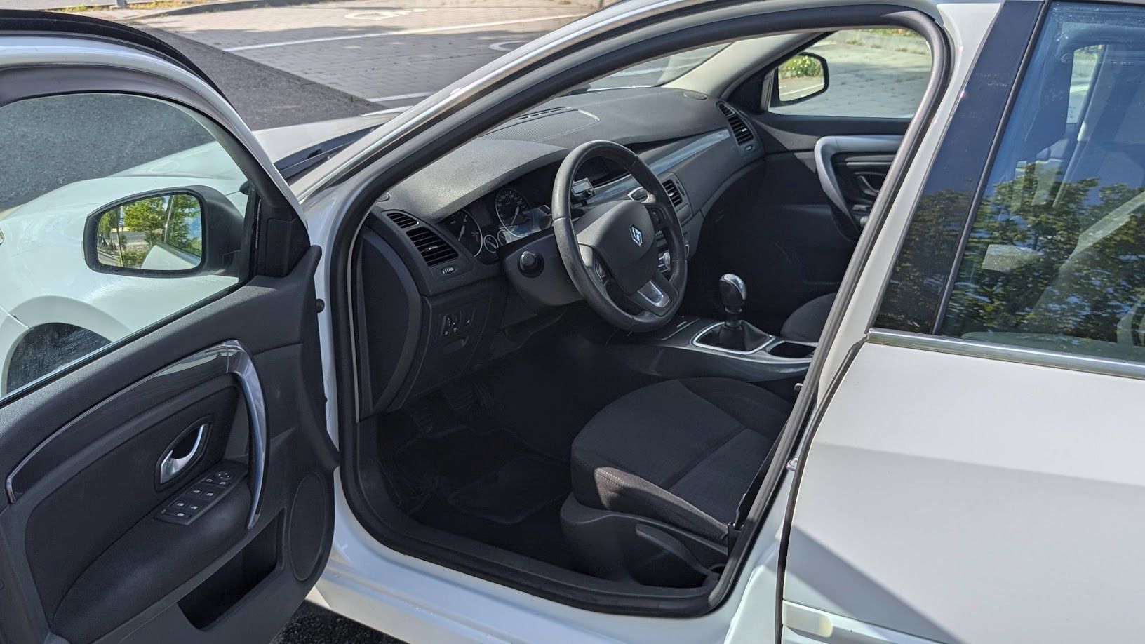 Renault Laguna, 1.5 dCi Liftback, STK 05/2028 - fotka 5