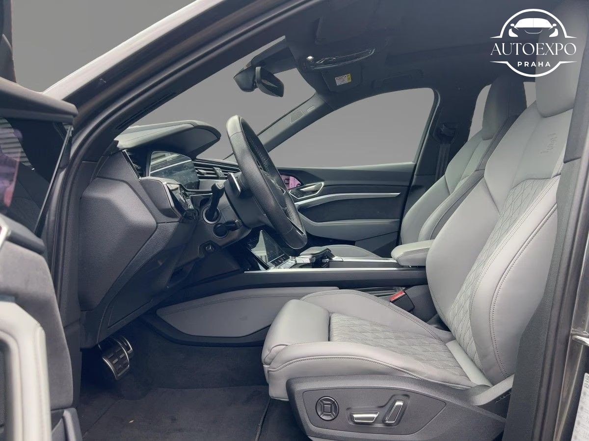 Audi Q8 e-tron, Sportback 55 S line quattro - fotka 5