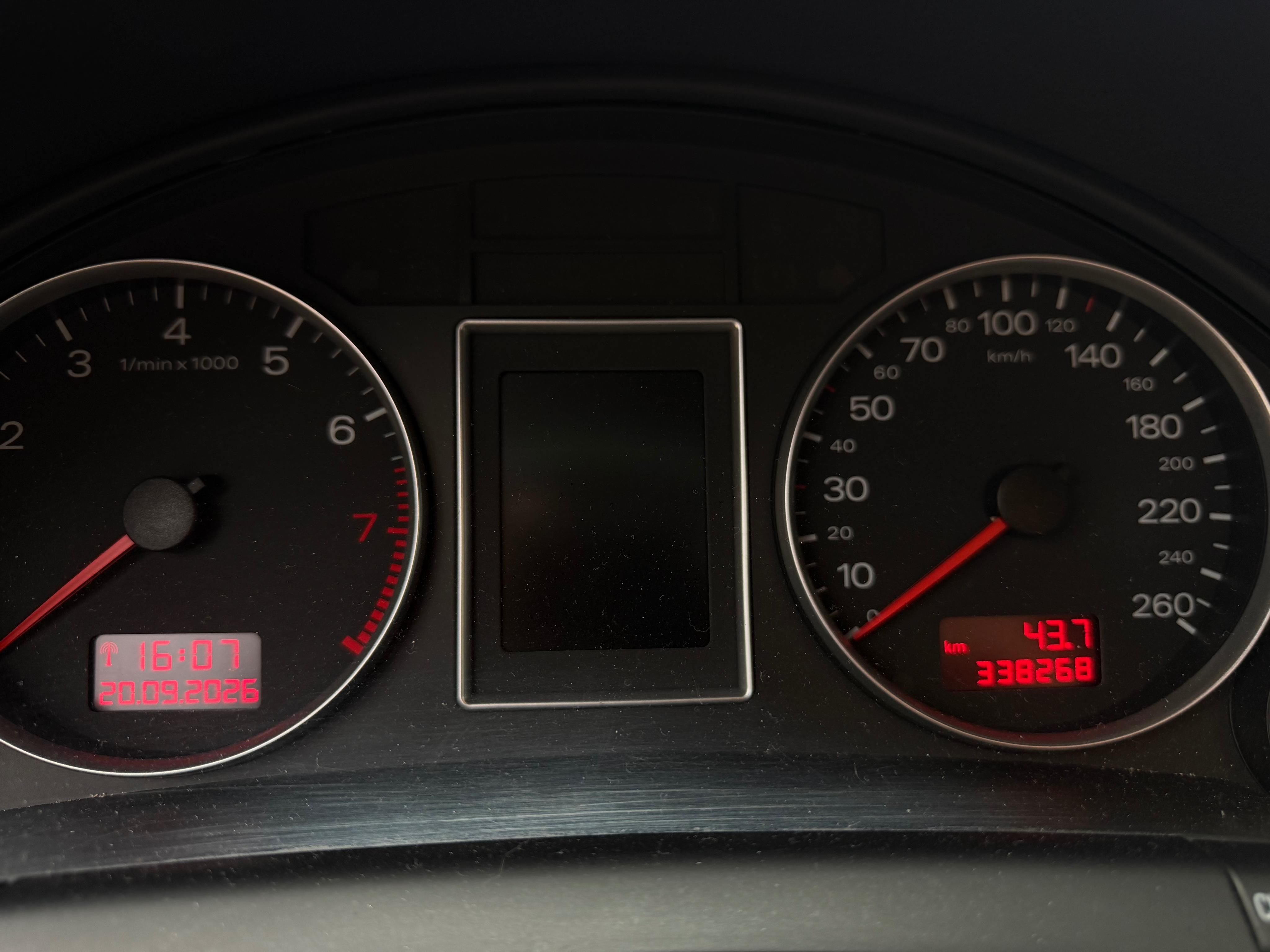 Audi A4, Audi A4 B7 1.8T 120kW Quattro - fotka 4