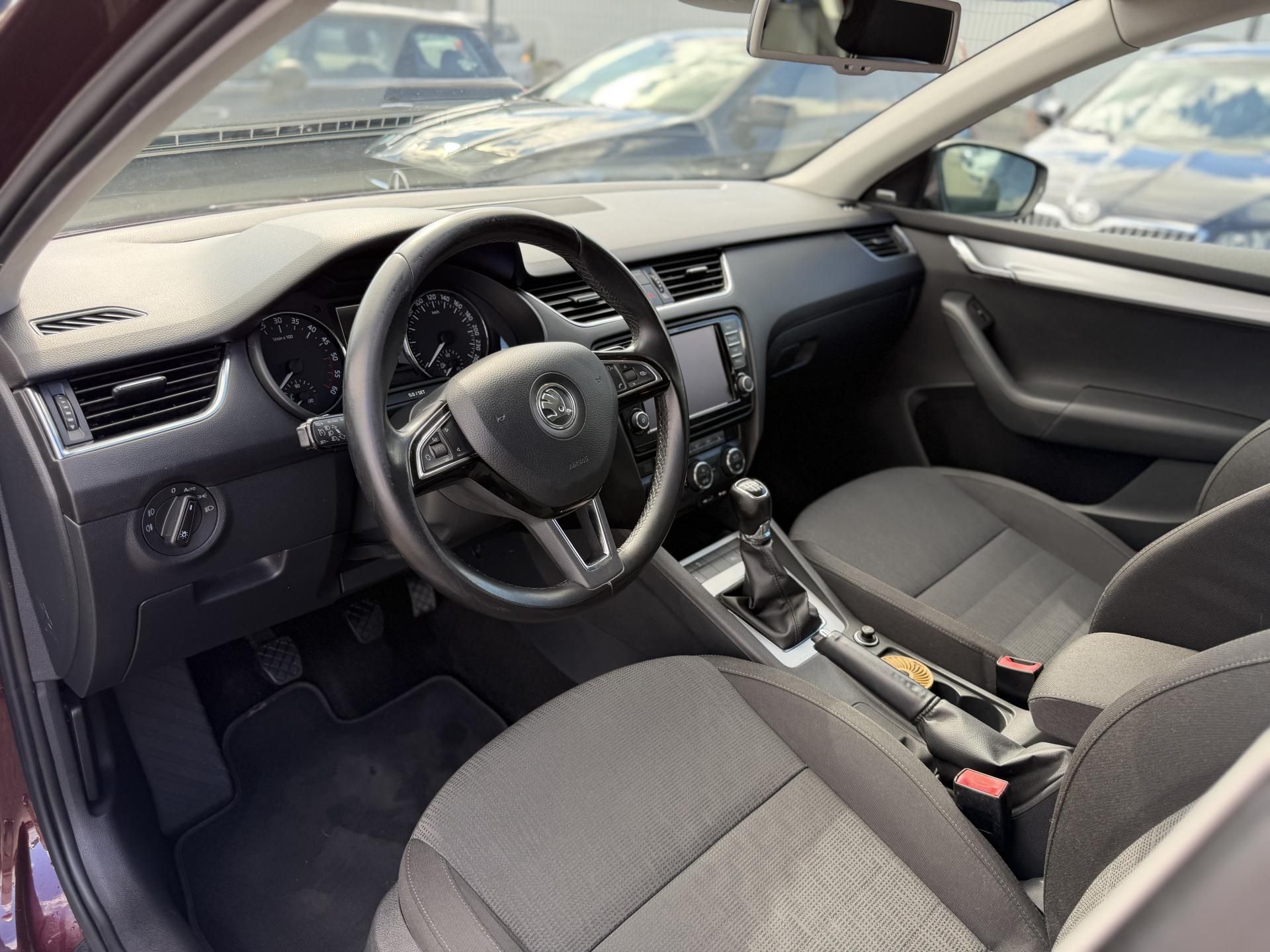 Škoda Octavia, 2.0 TDi, 110kw, pano, taž. ČR - fotka 4