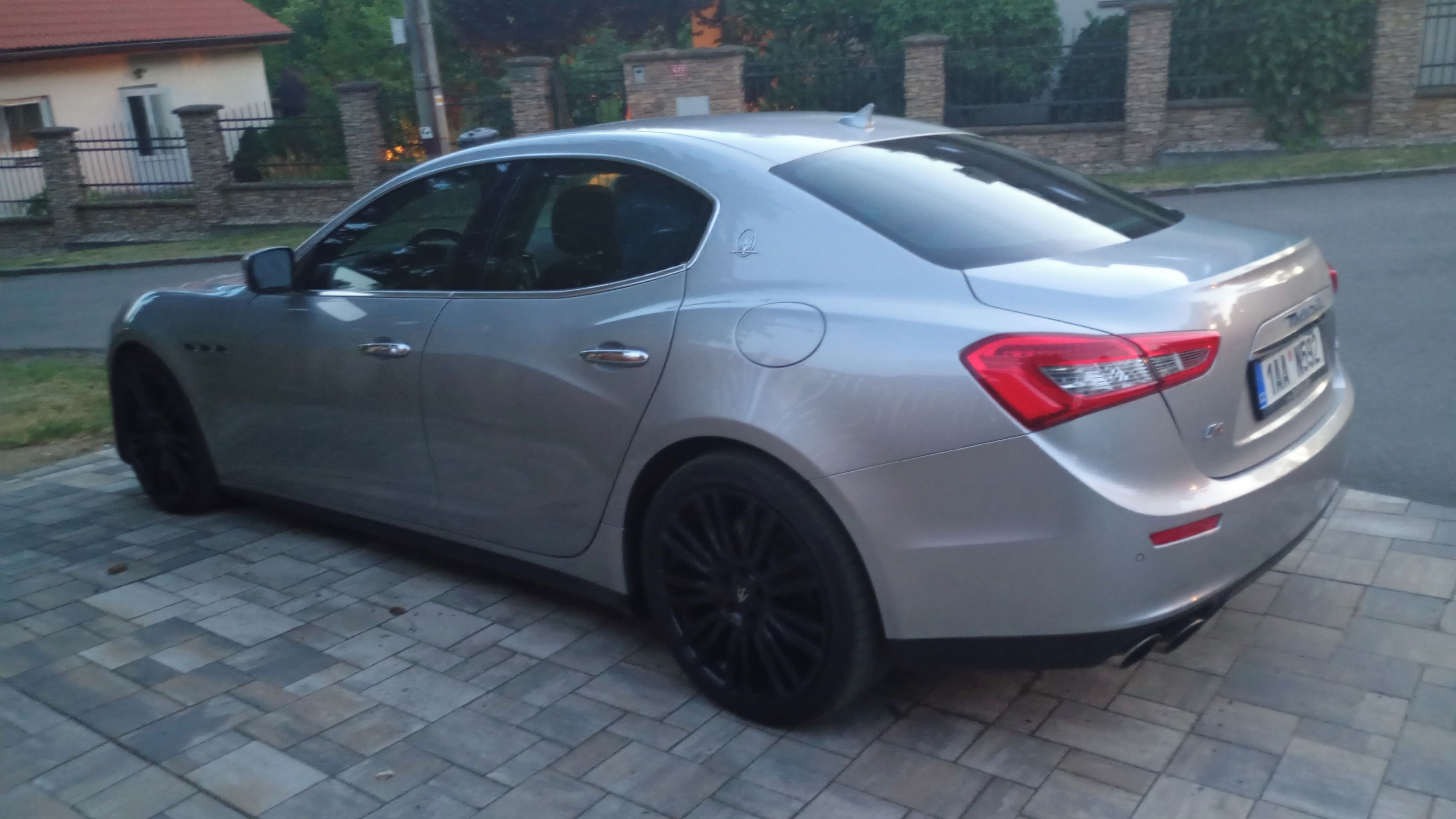 Maserati Ghibli, SQ4 3.0 V6 410 Ferrari engine - fotka 2