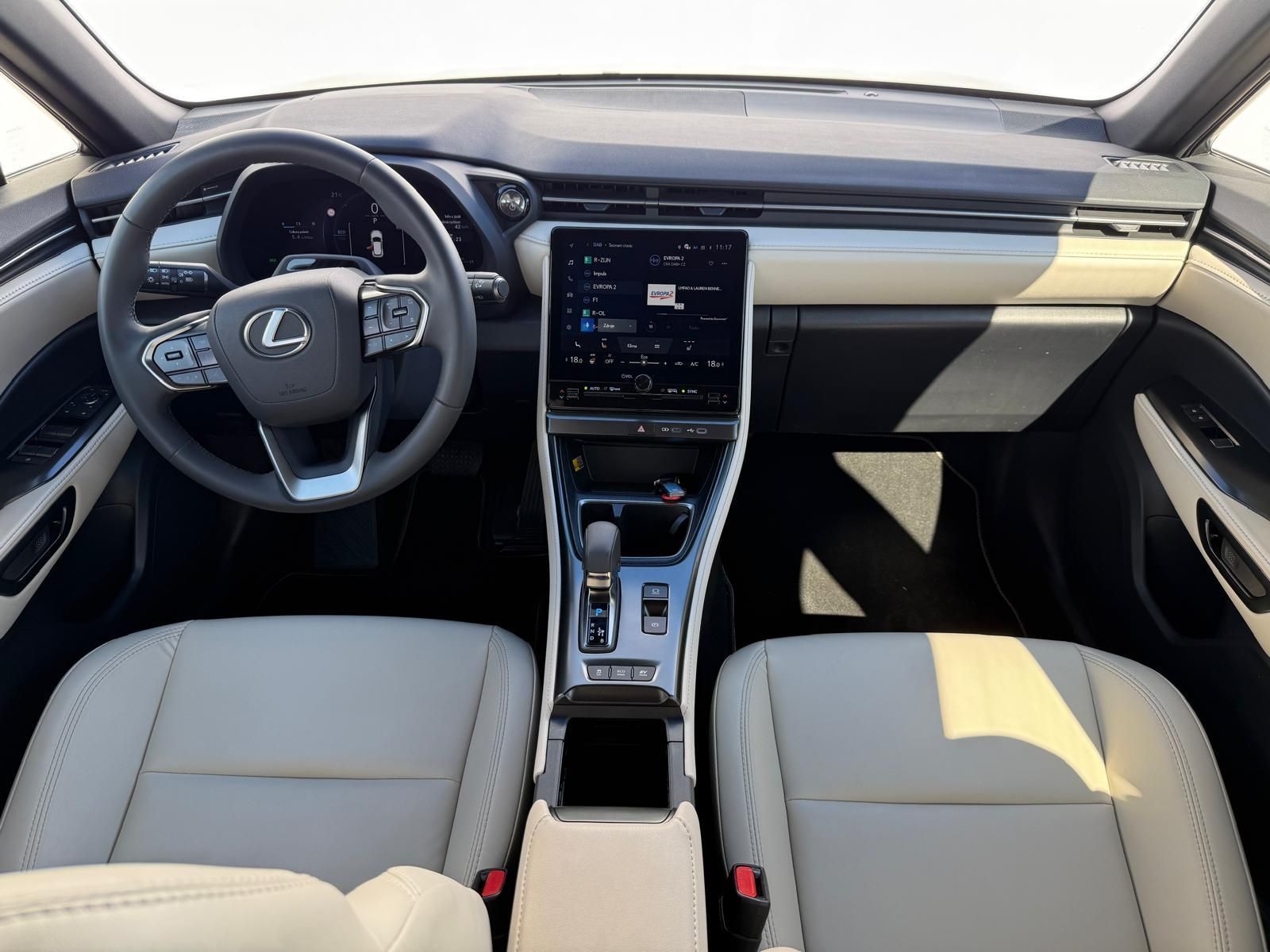 Lexus LBX, 1.5 HSD e-CVT Elegant Tech - fotka 5