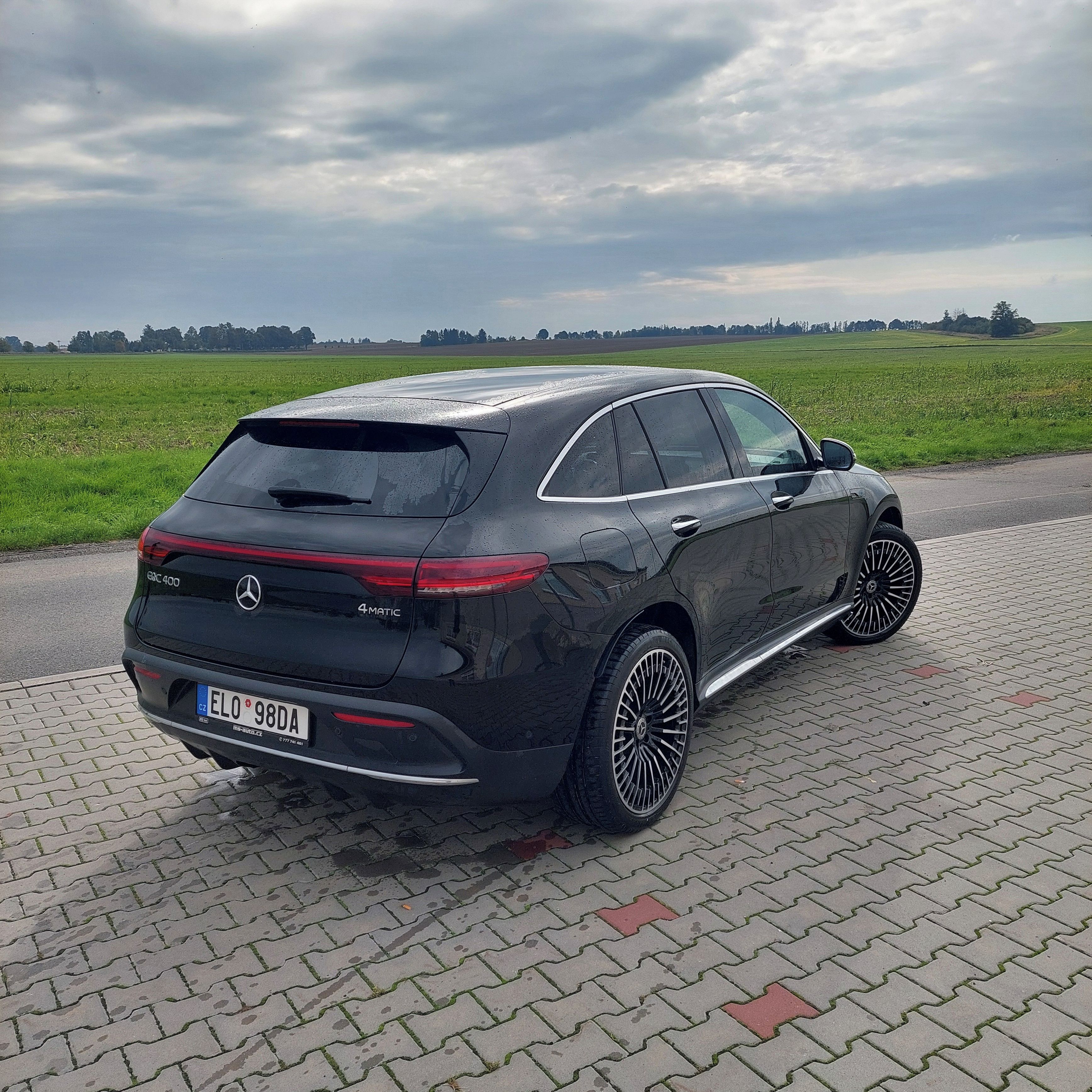 Mercedes-Benz EQC, Prodam hezky vuz - fotka 2