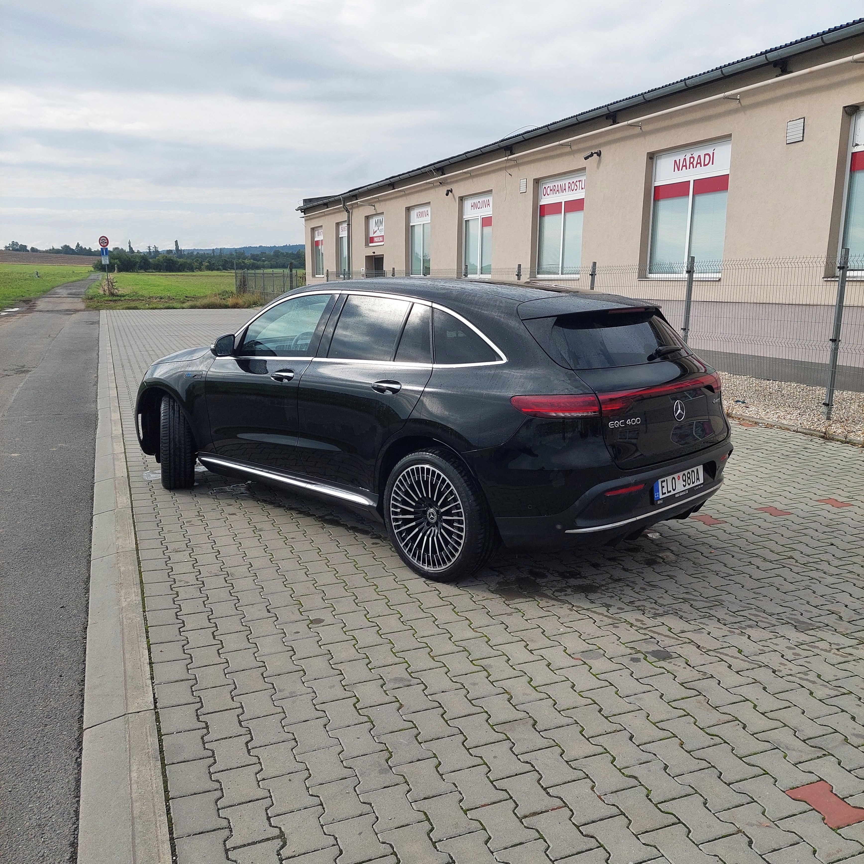 Mercedes-Benz EQC, Prodam hezky vuz - fotka 3