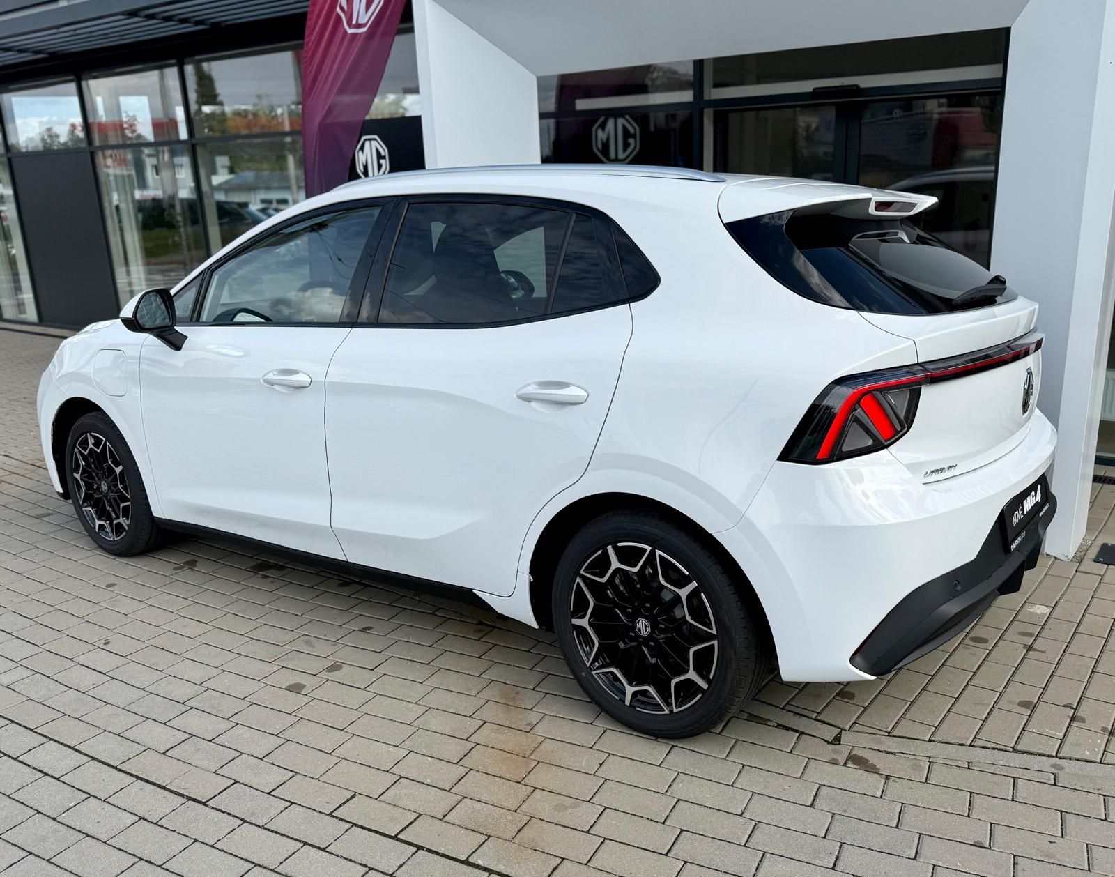 MG MG4, URBAN PREMIUM EV 54kWh 118kW 1 - fotka 4