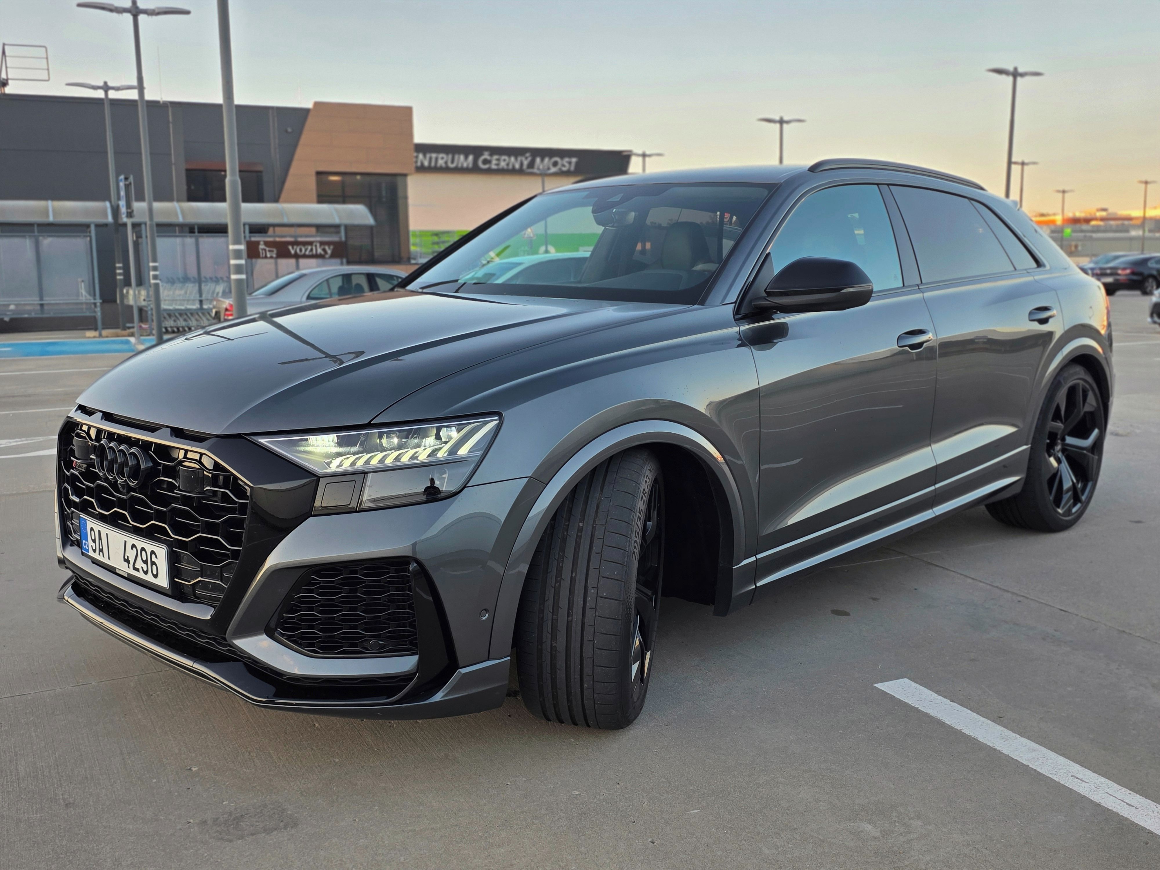 Audi RS Q8, 441kw, TOP STAV , 65.000km, - fotka 2